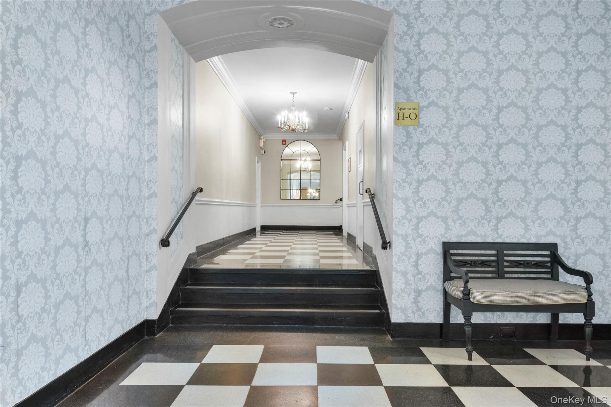 #4 photo, 910 Stuart Avenue, Mamaroneck , NY 10543