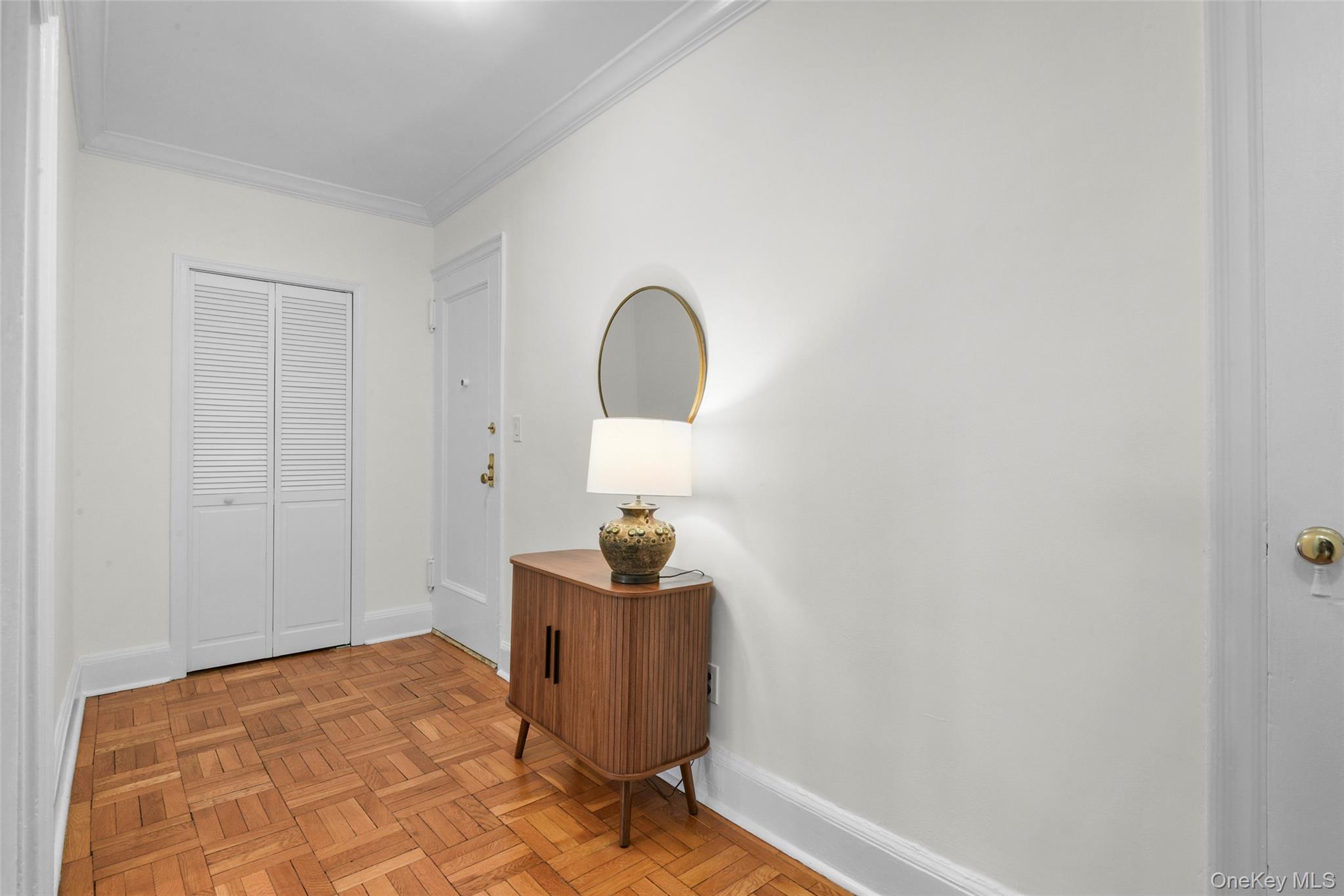 #6 photo, 910 Stuart Avenue, Mamaroneck , NY 10543