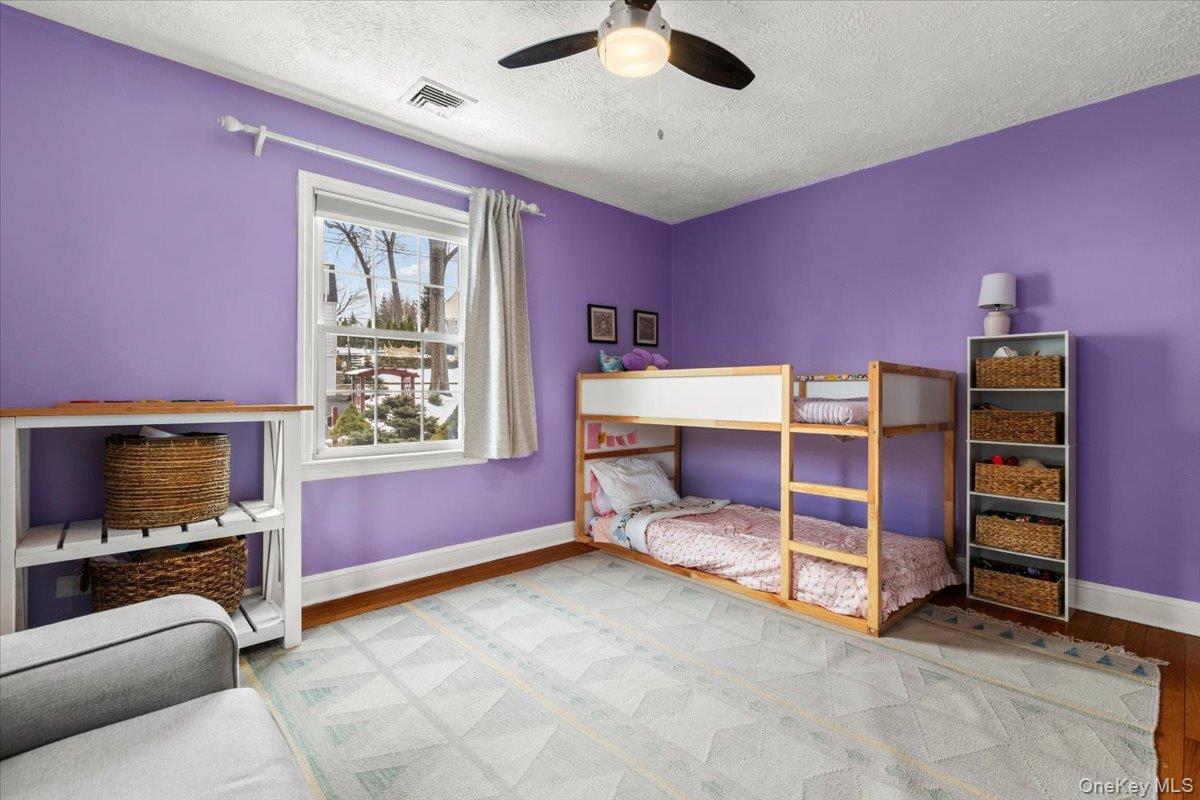 #8 photo, 46 McDougal Drive, 뉴욕주 White Plains , NY 10603