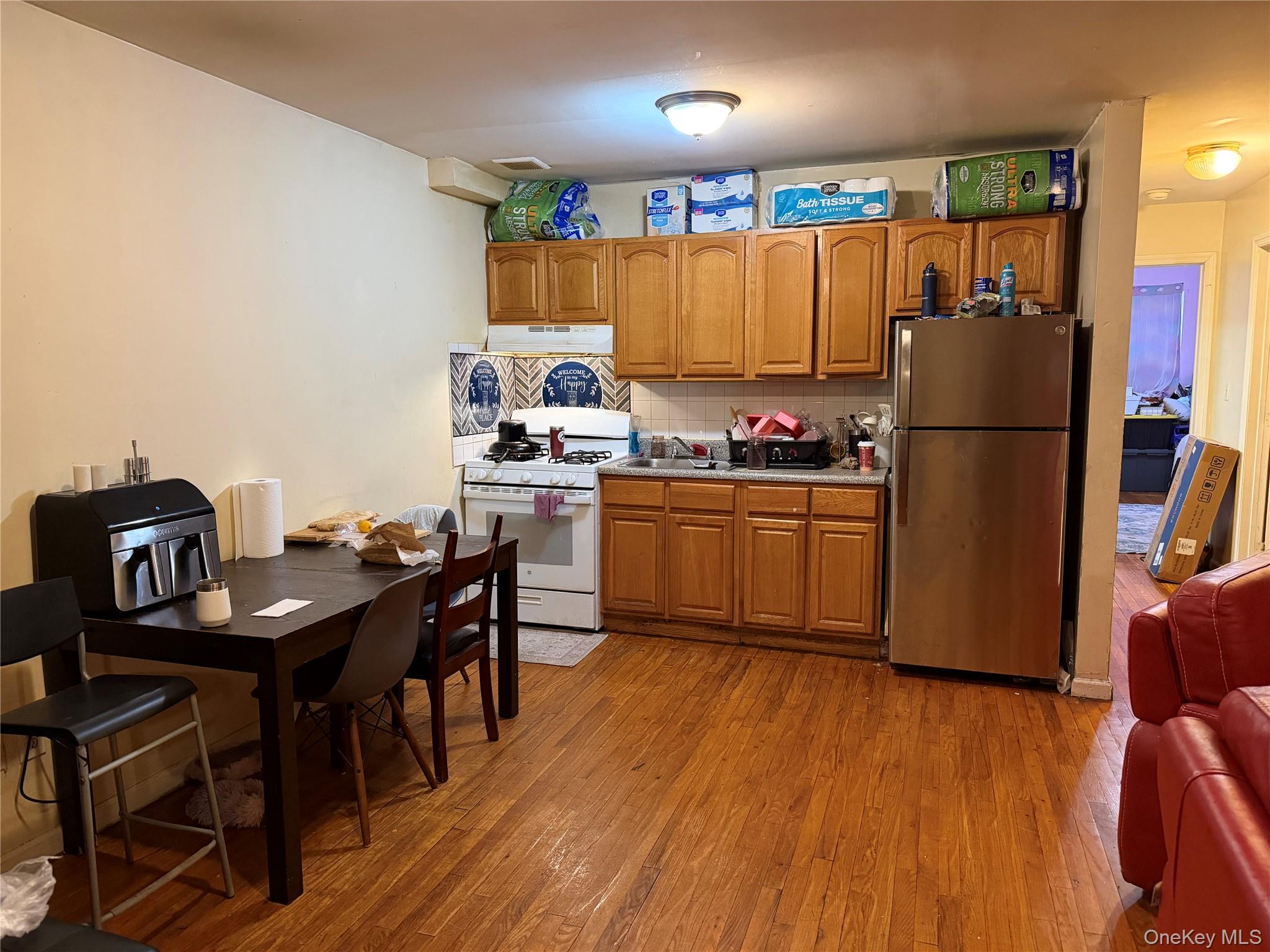 #2 photo, 2722 Wallace Avenue, برونكس Bronx , NY 10467