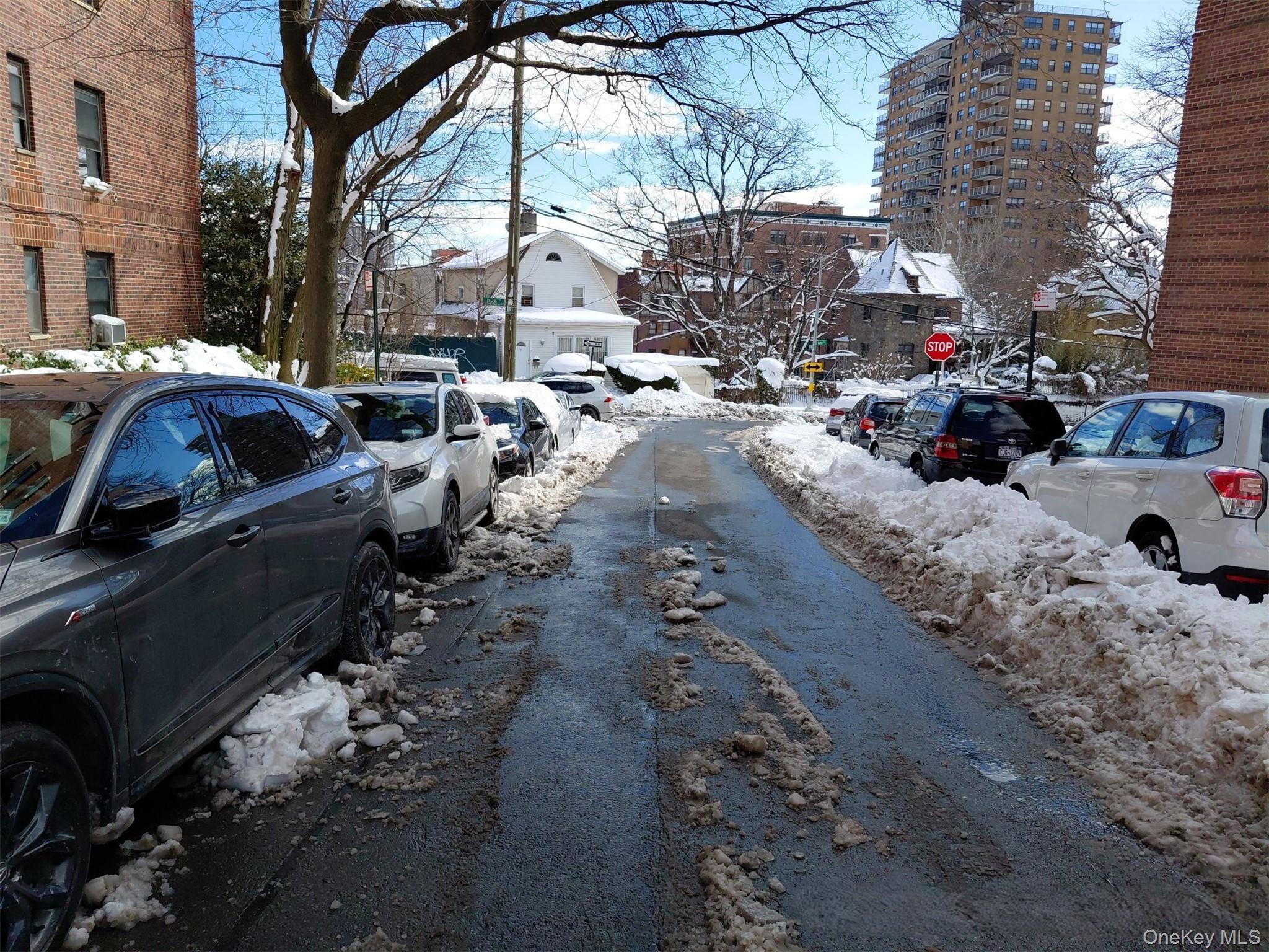 #4 photo, 445 W 240th Street, Bronx , NY 10463