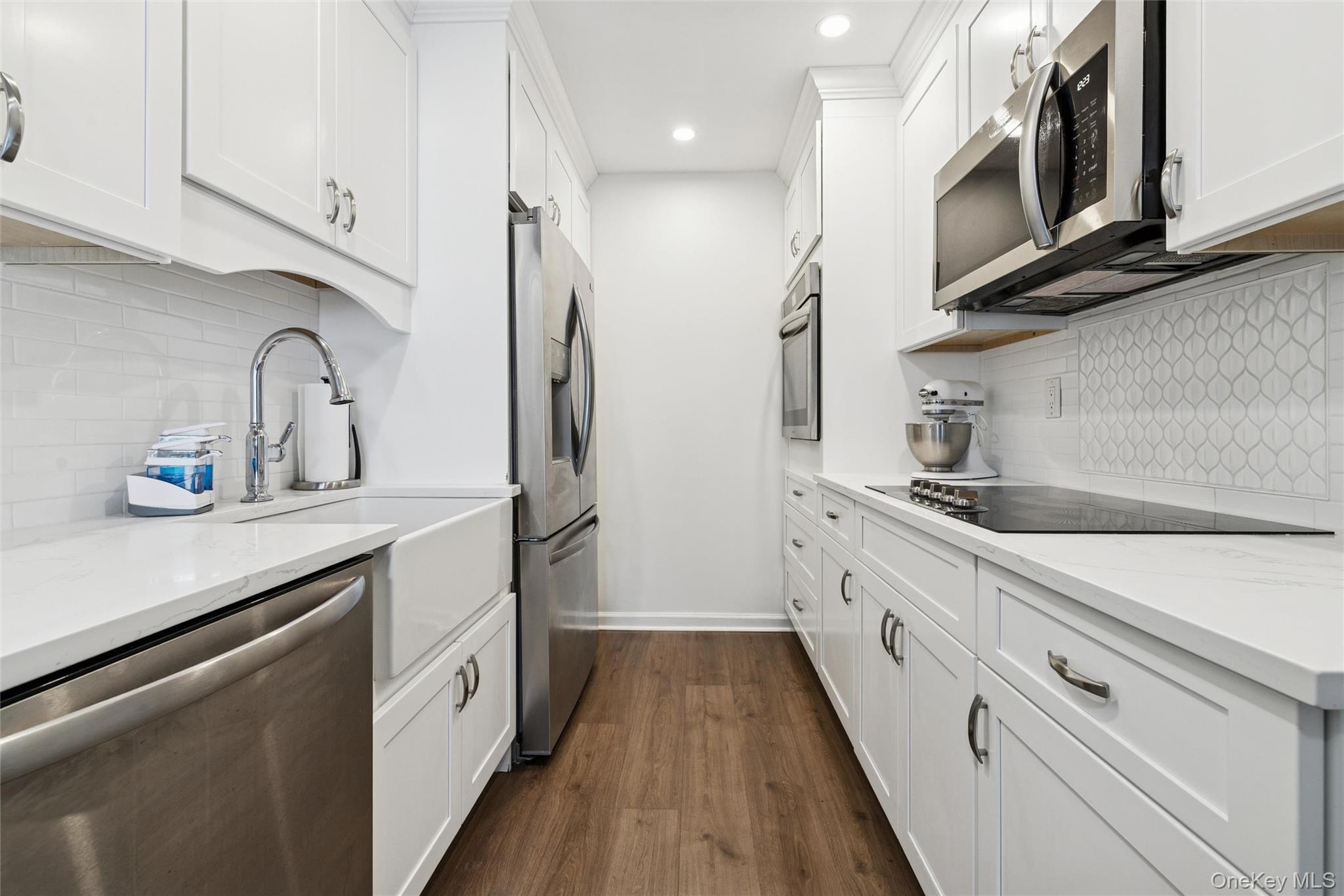 #10 photo, 201 Bentley Court, מחוז סאפוק Saint James , NY 11780