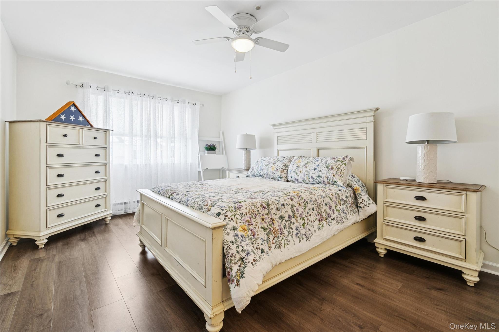 #13 photo, 201 Bentley Court, מחוז סאפוק Saint James , NY 11780