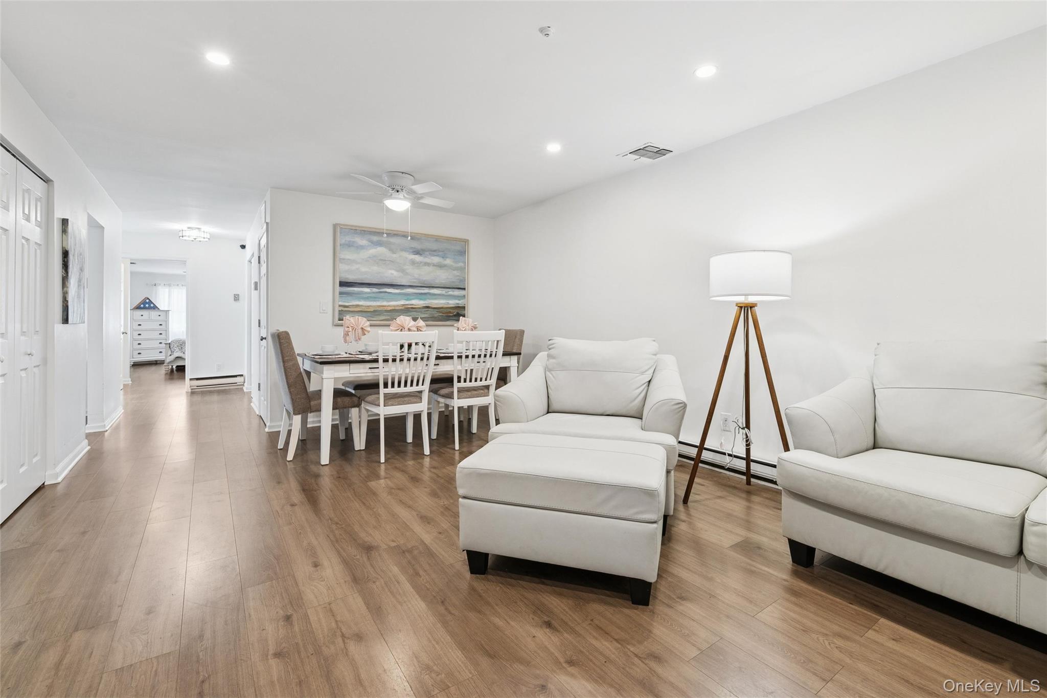 #3 photo, 201 Bentley Court, מחוז סאפוק Saint James , NY 11780