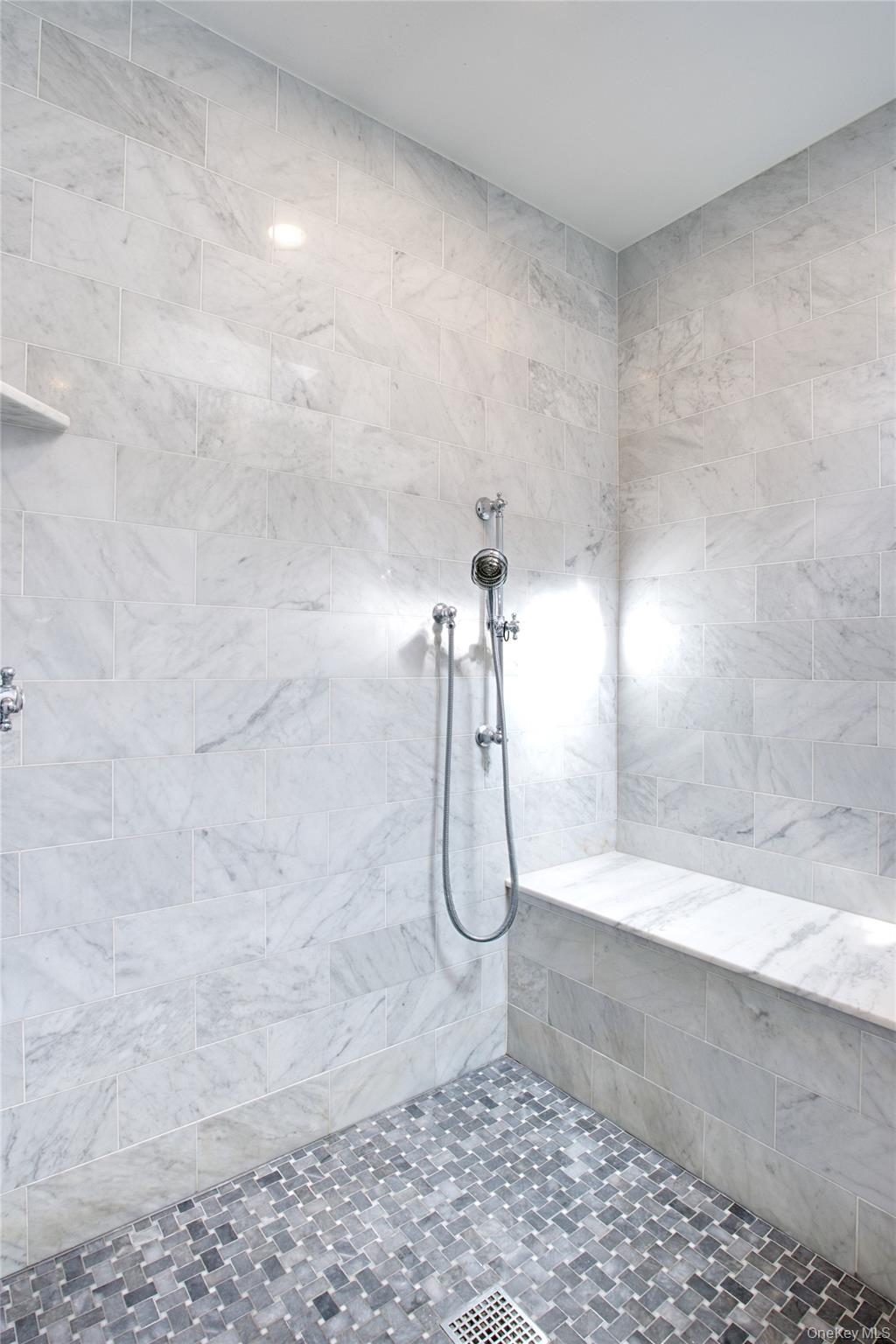 #18 photo, 27 Avalon Road, Garden City , NY 11530