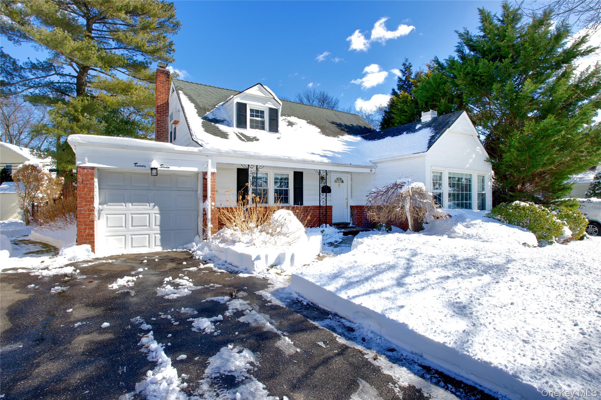 #2 photo, 27 Avalon Road, Garden City , NY 11530