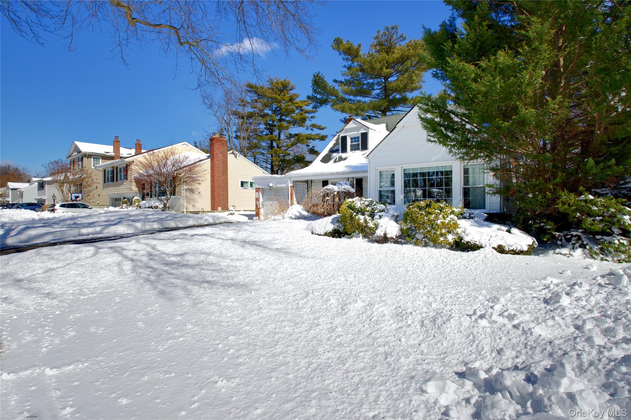 #3 photo, 27 Avalon Road, Garden City , NY 11530