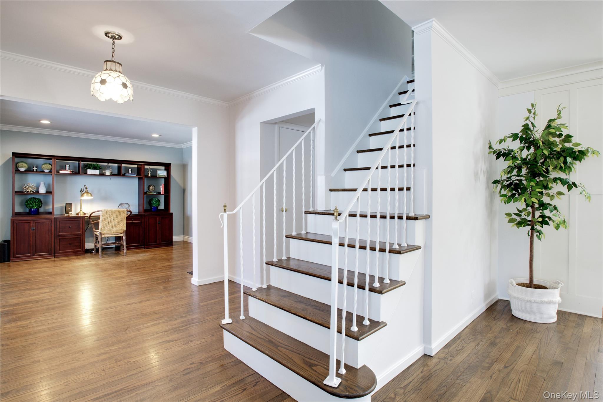 #5 photo, 27 Avalon Road, Garden City , NY 11530