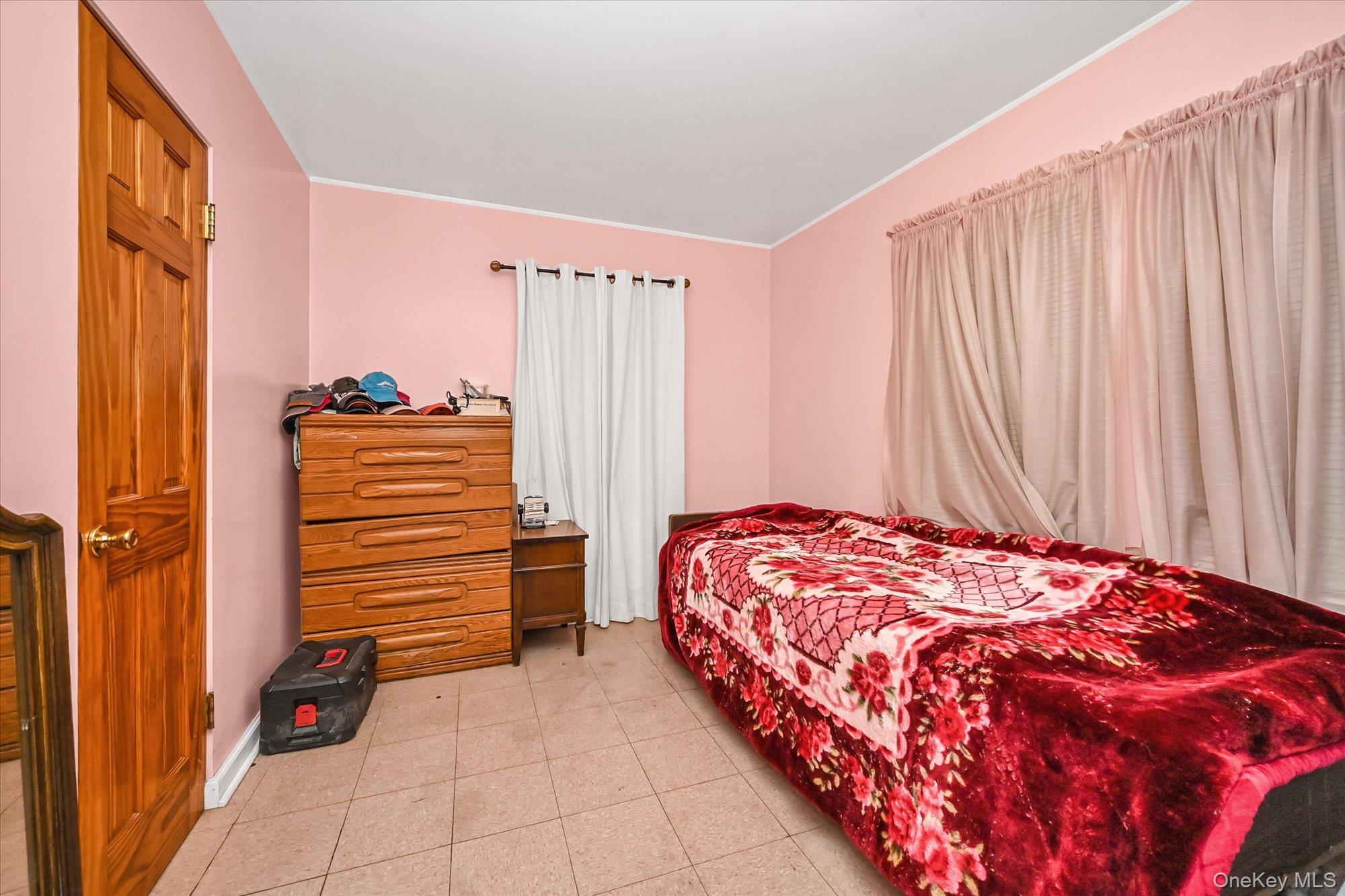 #12 photo, 91-29 217th Street, কুইন্‌স Queens Village , NY 11428