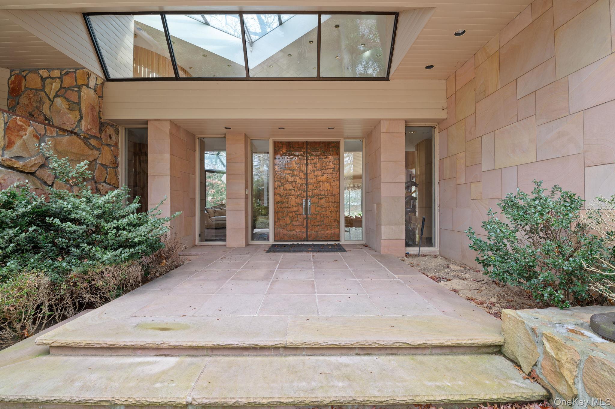 #3 photo, 101 Wheatley Road, Old Westbury , NY 11568