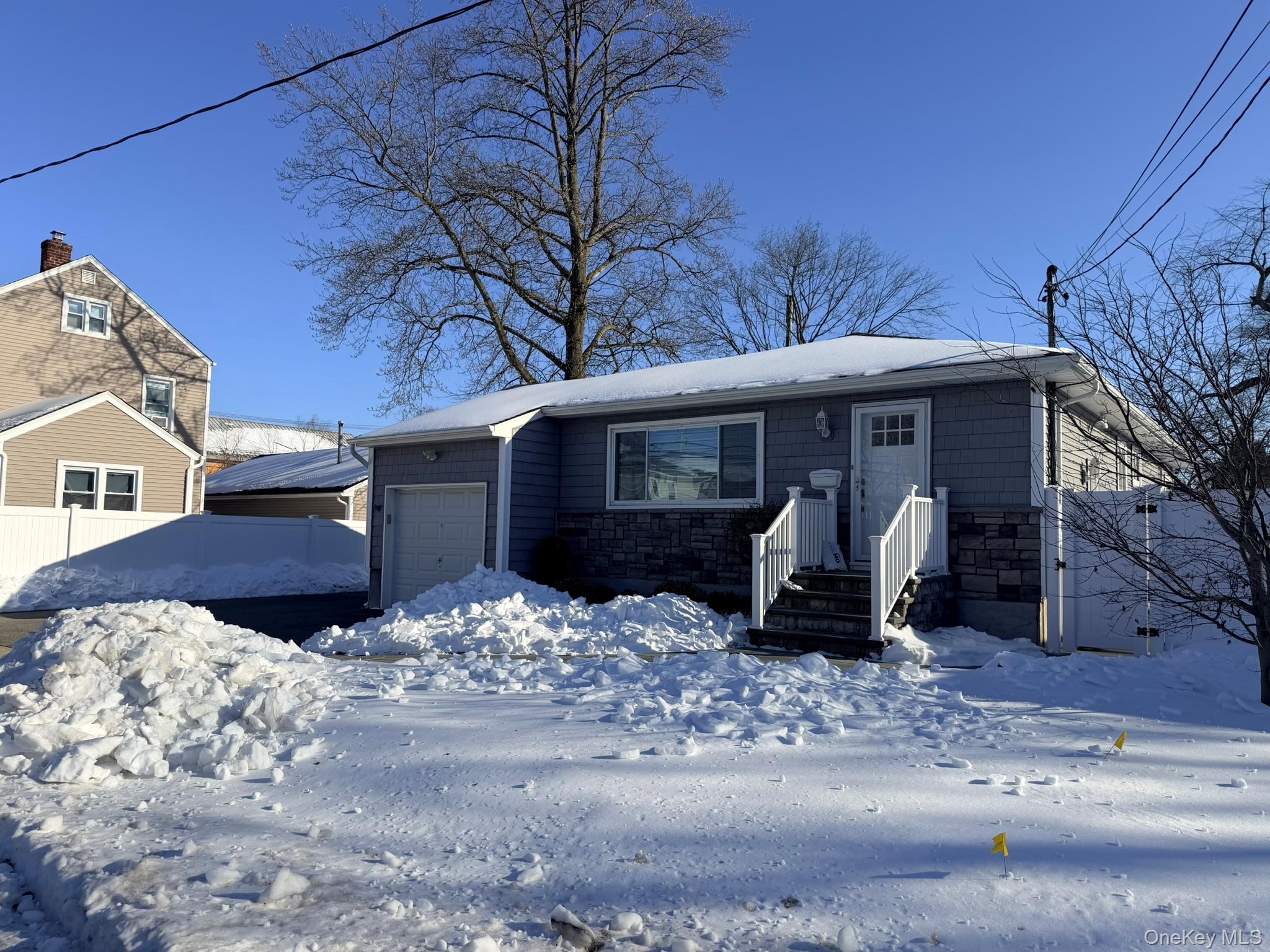 #3 photo, 2002 City Avenue, Merrick , NY 11566