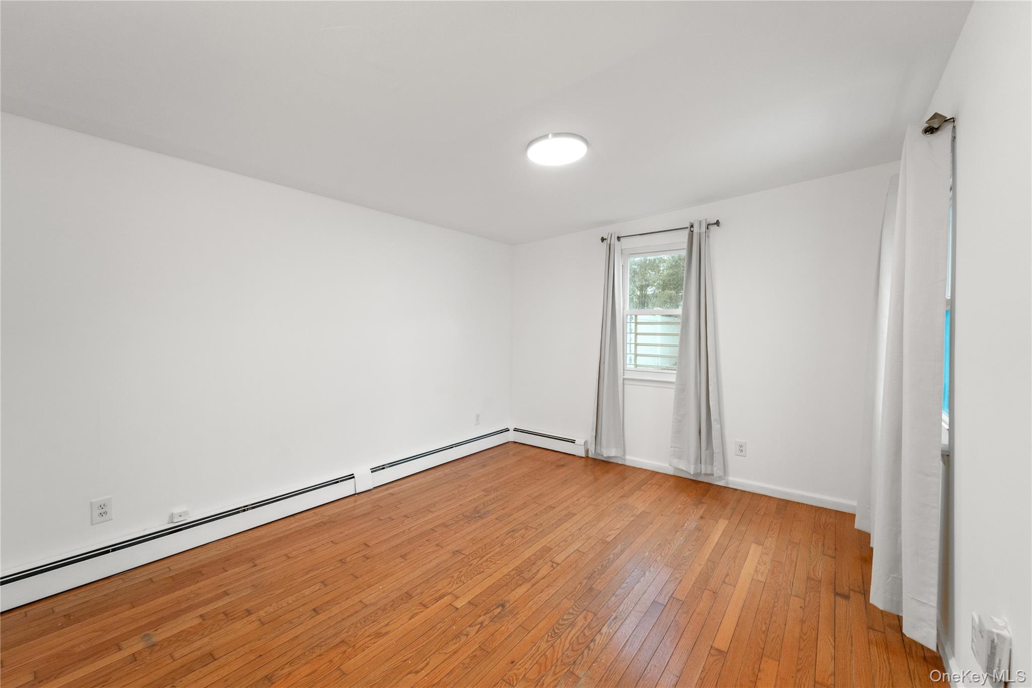 #12 photo, 181 S Alleghany Avenue, Lindenhurst , NY 11757