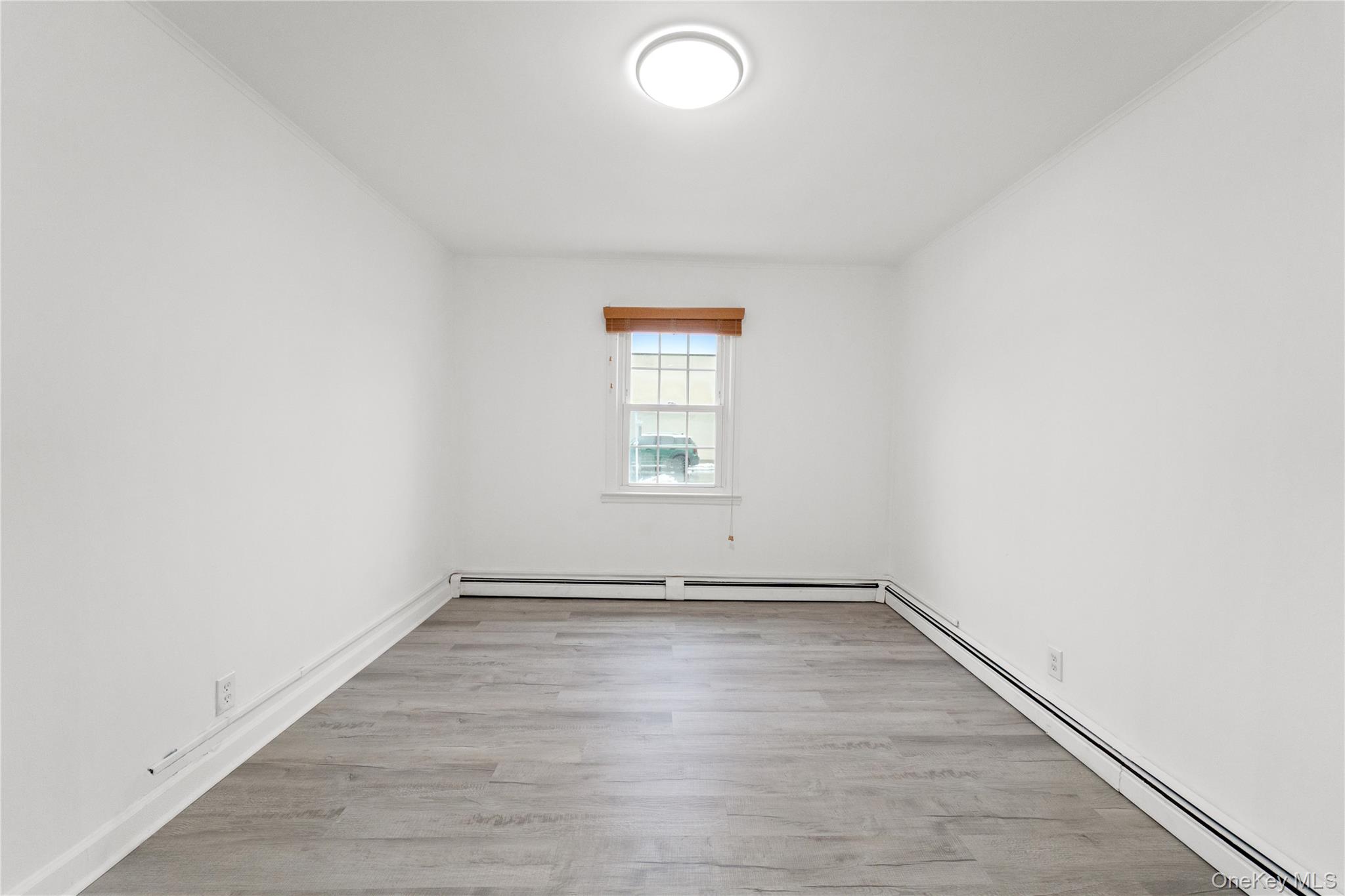 #19 photo, 181 S Alleghany Avenue, Lindenhurst , NY 11757