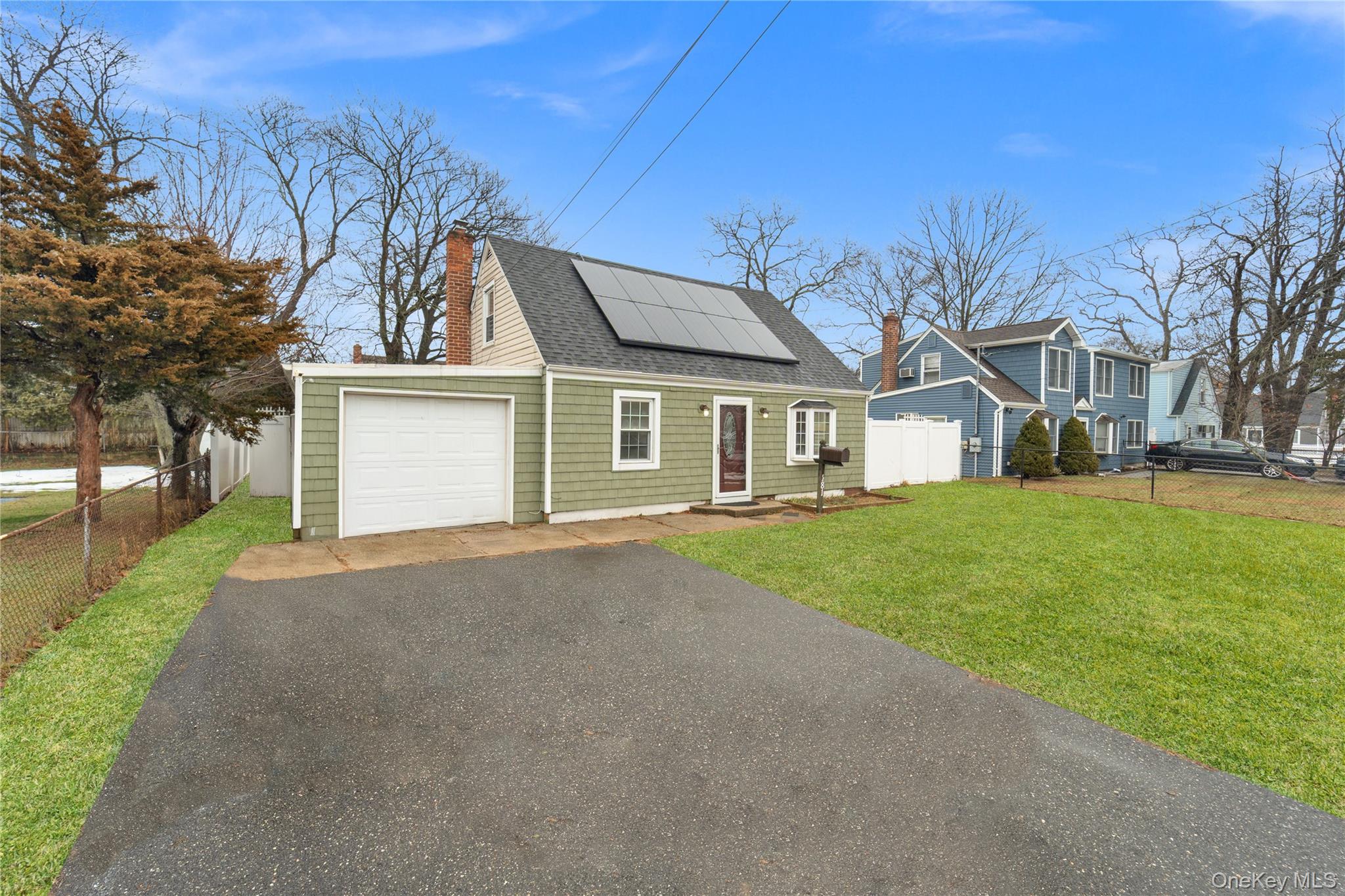 #2 photo, 181 S Alleghany Avenue, Lindenhurst , NY 11757