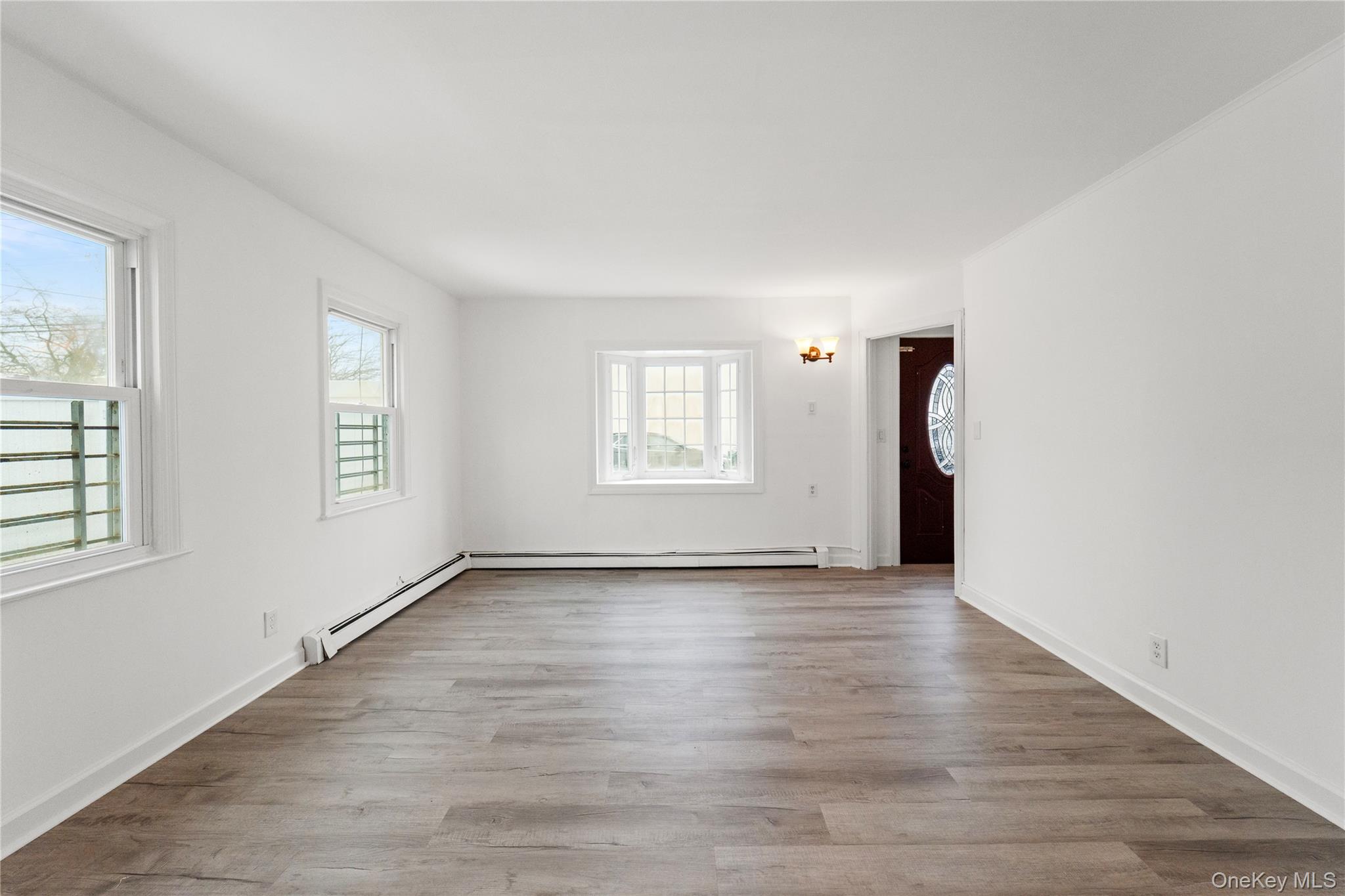 #5 photo, 181 S Alleghany Avenue, Lindenhurst , NY 11757