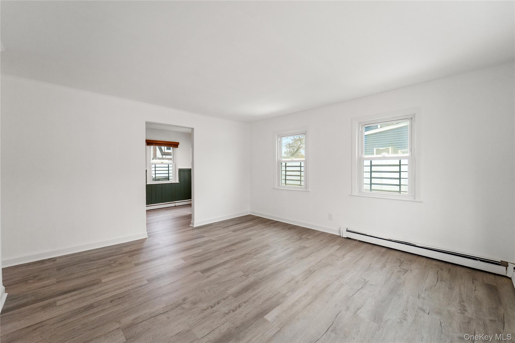 #7 photo, 181 S Alleghany Avenue, Lindenhurst , NY 11757