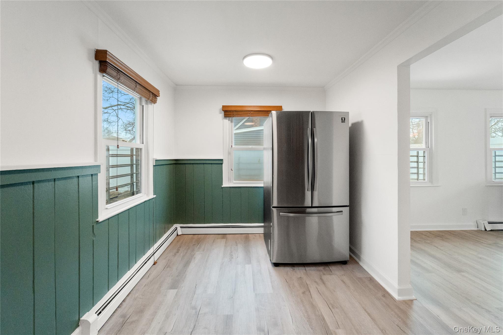 #8 photo, 181 S Alleghany Avenue, Lindenhurst , NY 11757