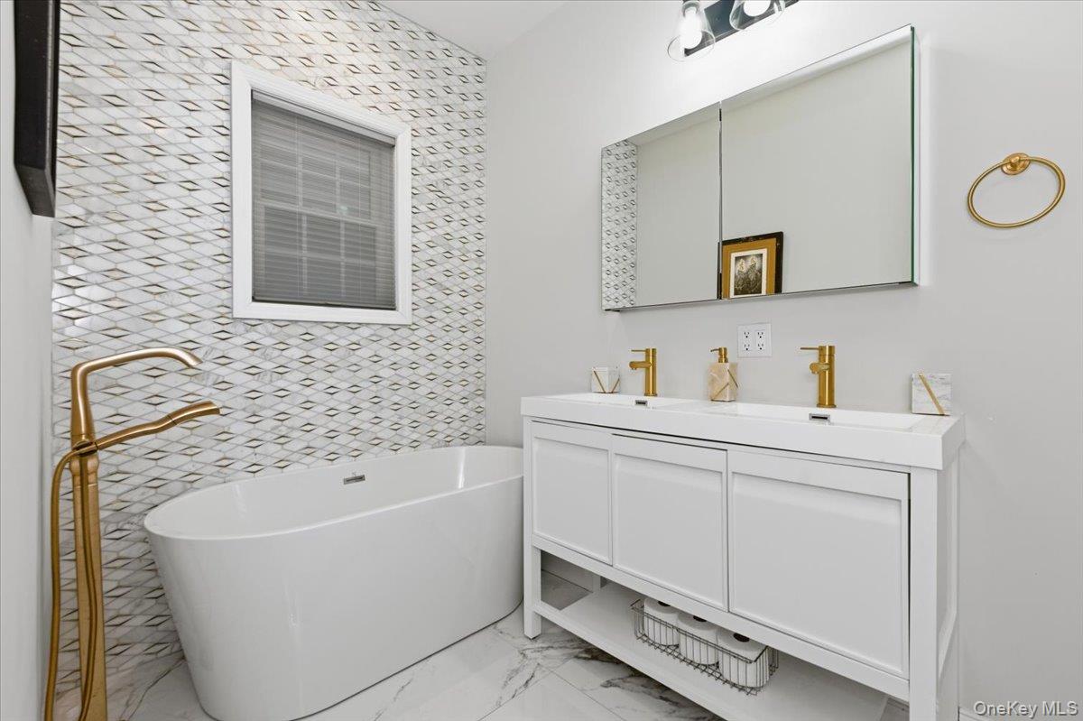 #16 photo, 97 Wisconsin Street, Long Beach , NY 11561