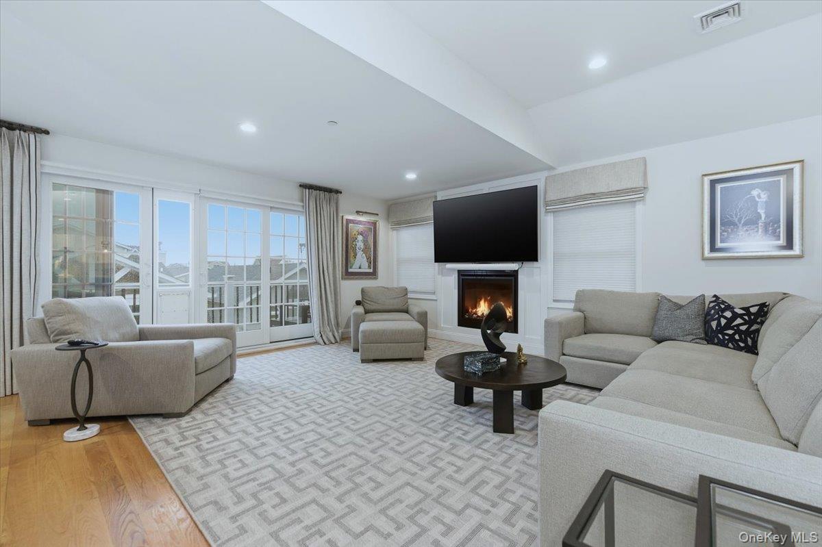 #5 photo, 97 Wisconsin Street, Long Beach , NY 11561