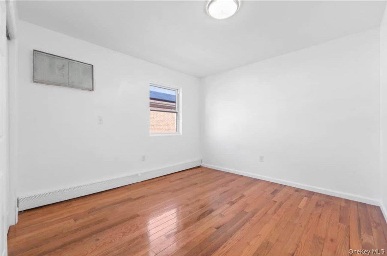 #5 photo, 147-20 223rd Street, Springfield Gardens , NY 11413