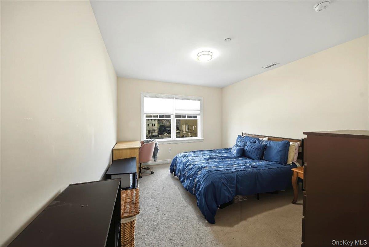 #14 photo, 100 Sheldrake Place, Mamaroneck , NY 10543