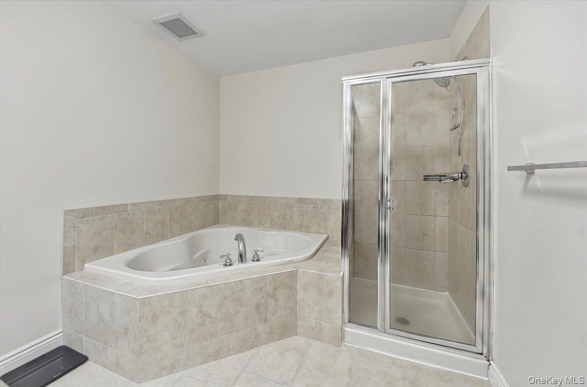 #17 photo, 100 Sheldrake Place, Mamaroneck , NY 10543