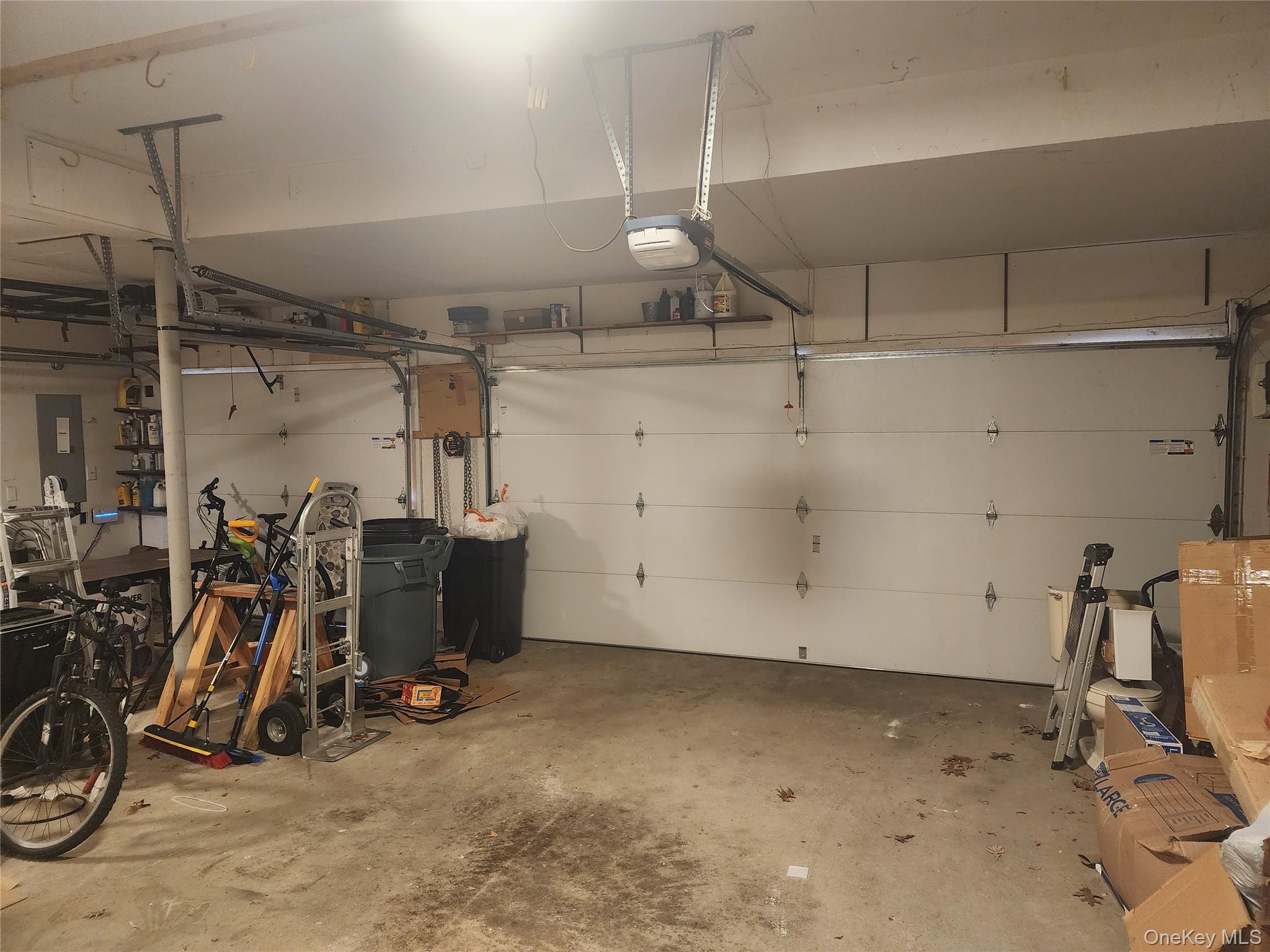 #12 photo, 3 Arbor Field Way, Lake Grove , NY 11755