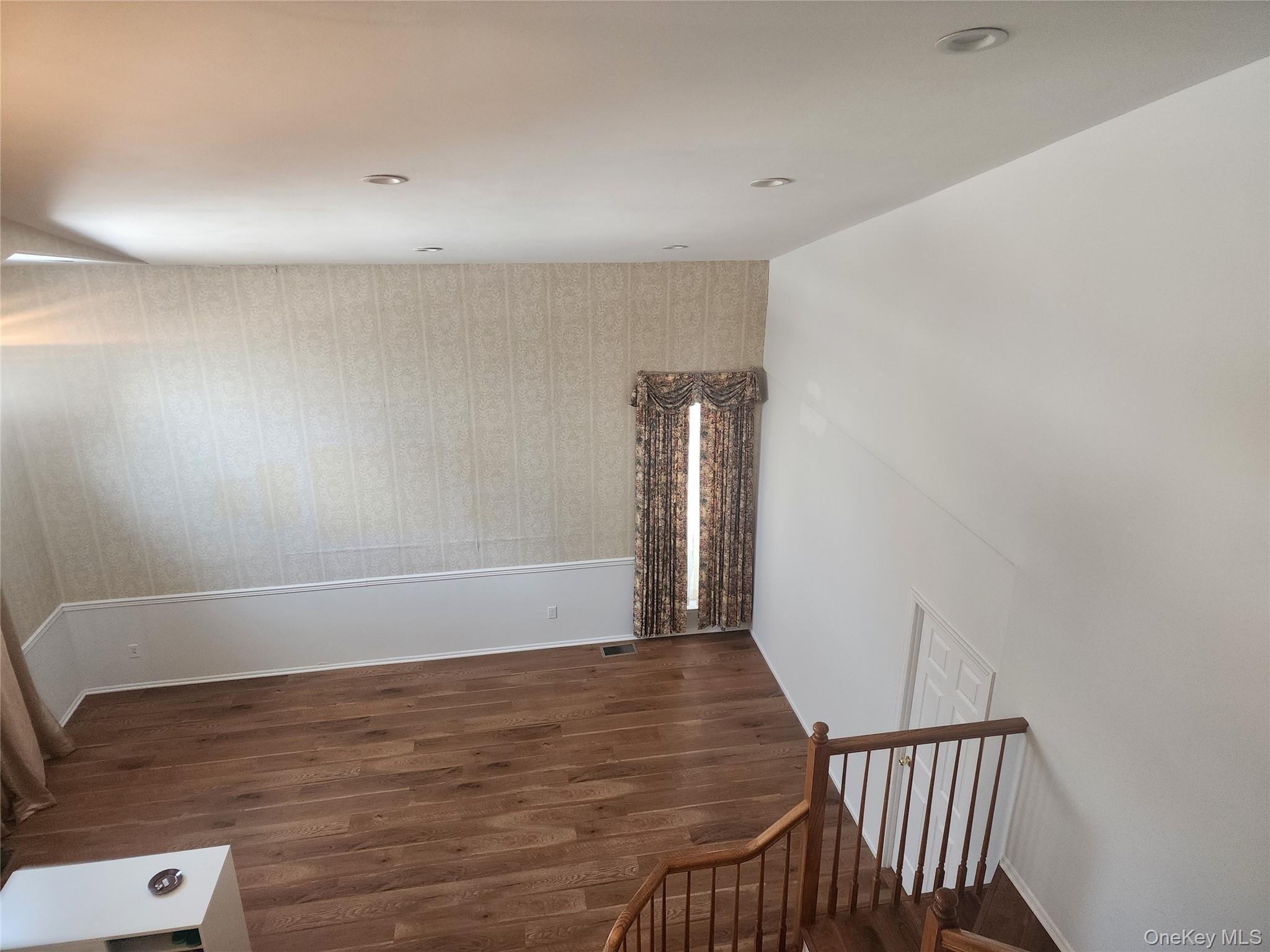 #4 photo, 3 Arbor Field Way, Lake Grove , NY 11755