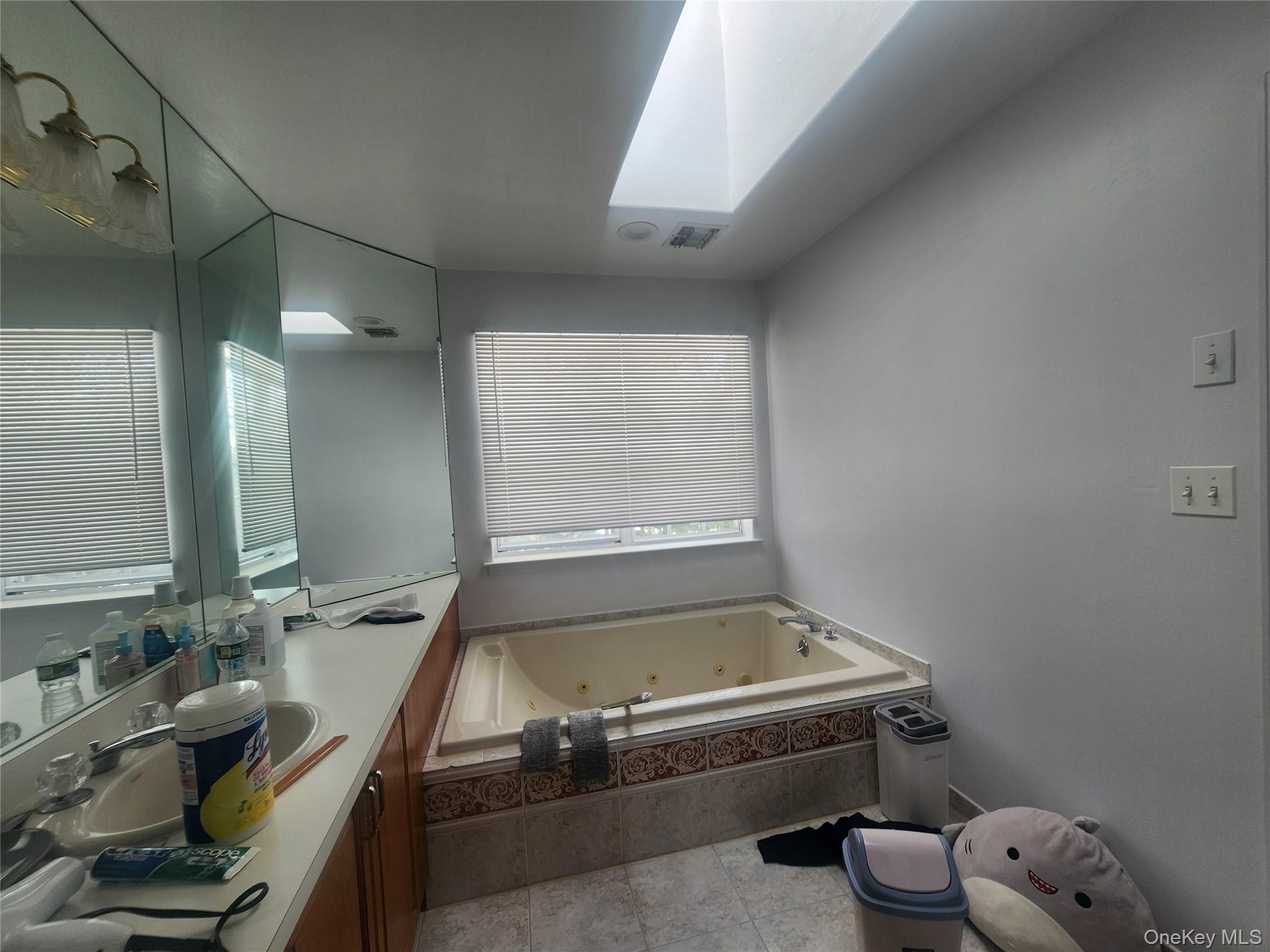 #6 photo, 3 Arbor Field Way, Lake Grove , NY 11755