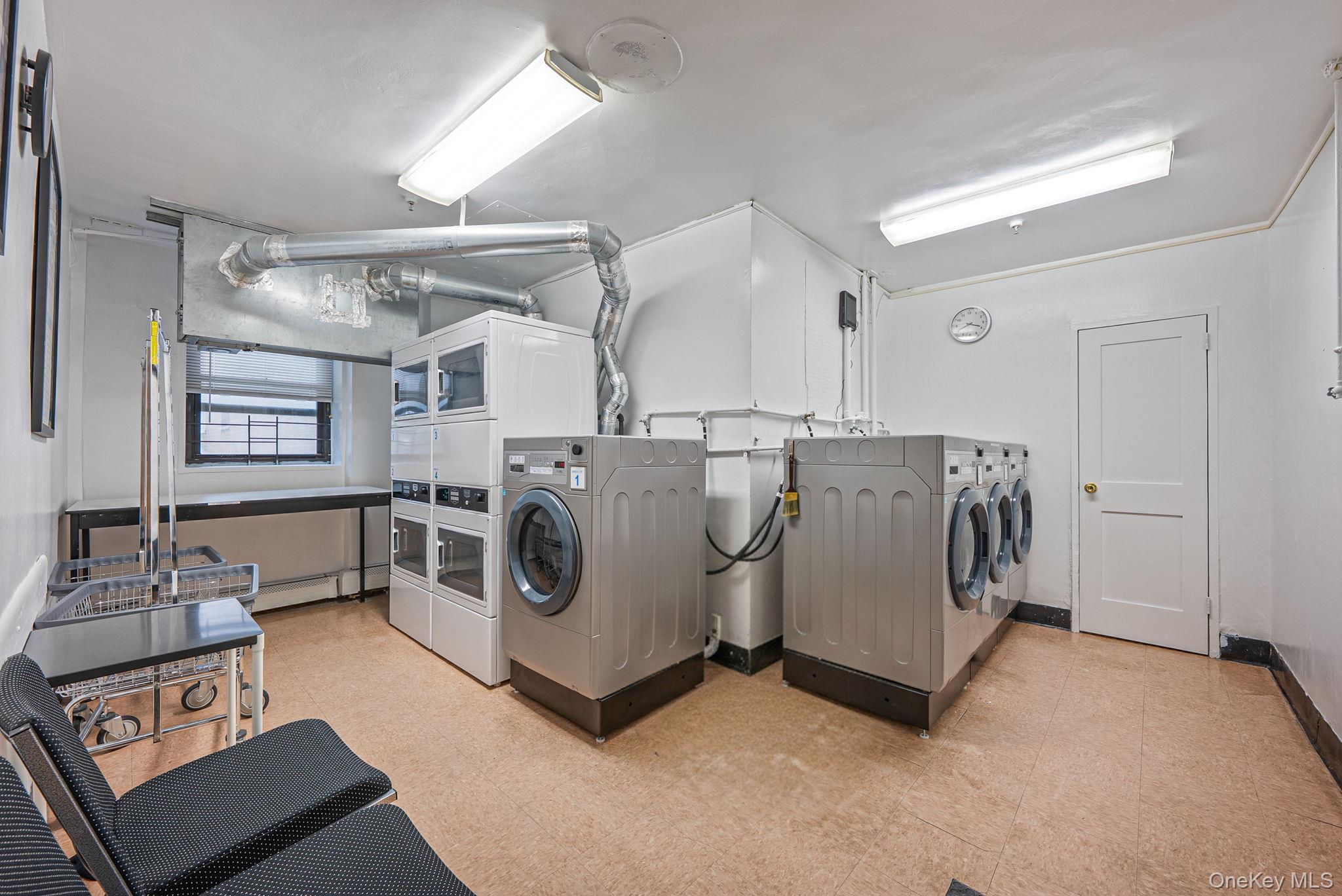 #16 photo, 25 Park Place, Great Neck , NY 11021