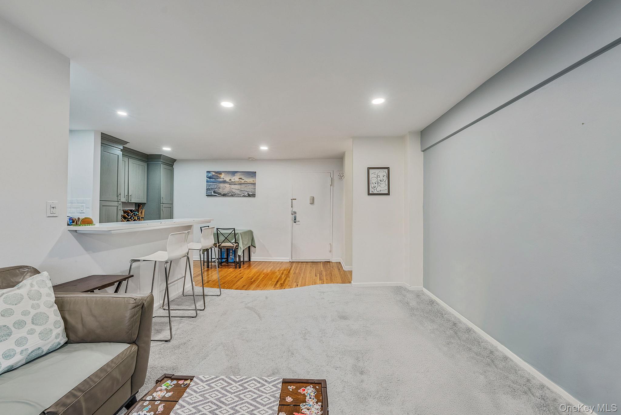 #5 photo, 25 Park Place, Great Neck , NY 11021