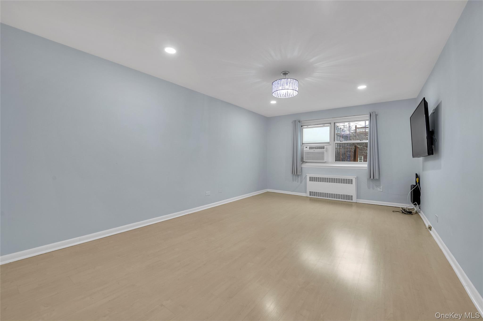 #4 photo, 111-01 66th Road, Forest Hills , NY 11375