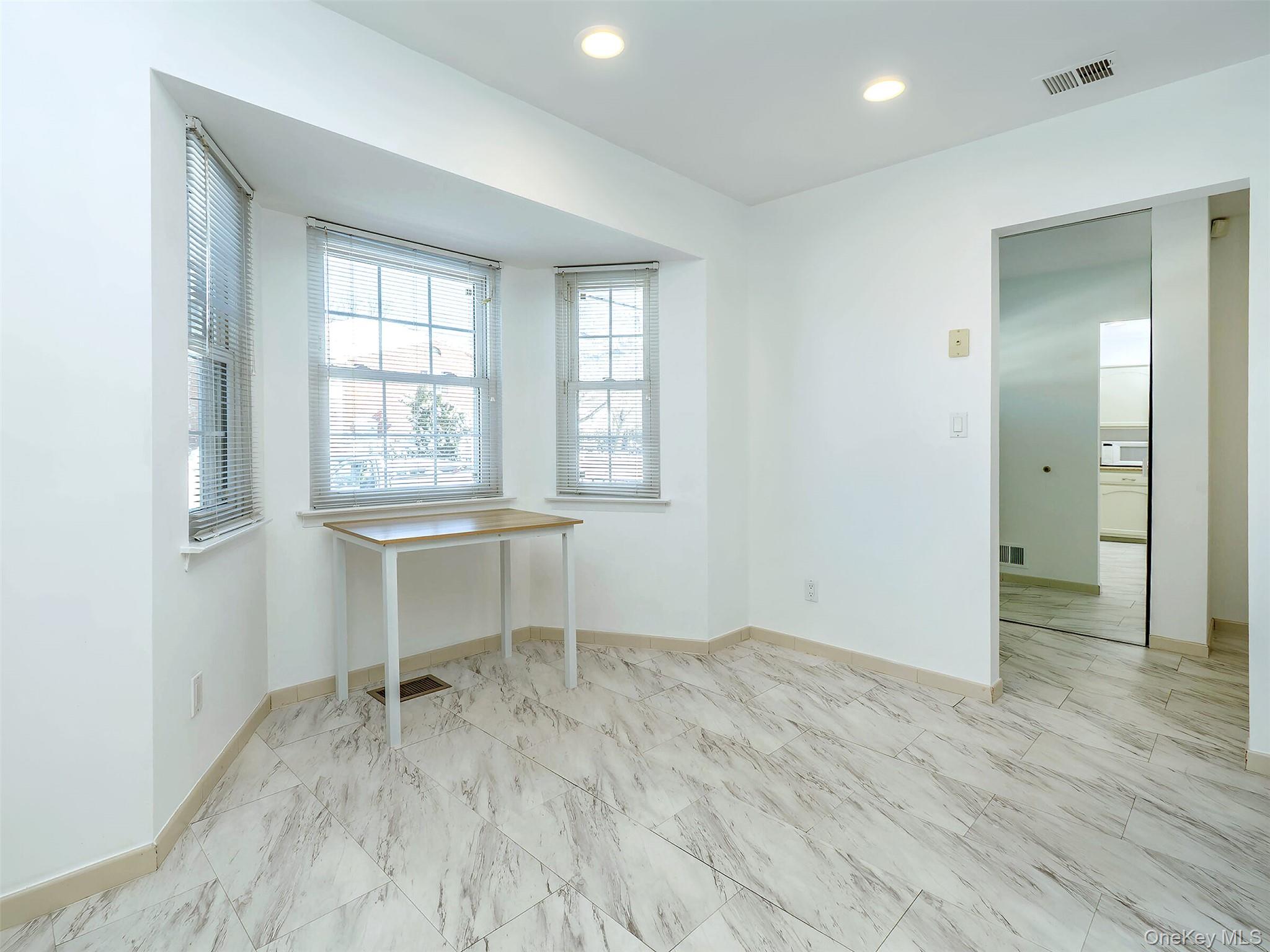 #10 photo, 78 Santa Barbara Drive, Plainview , NY 11803