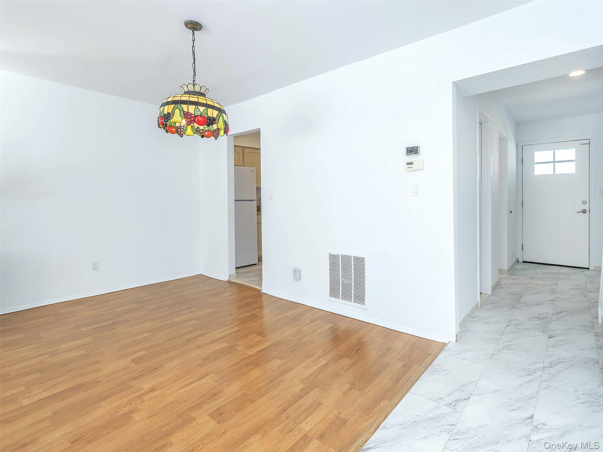 #13 photo, 78 Santa Barbara Drive, Plainview , NY 11803