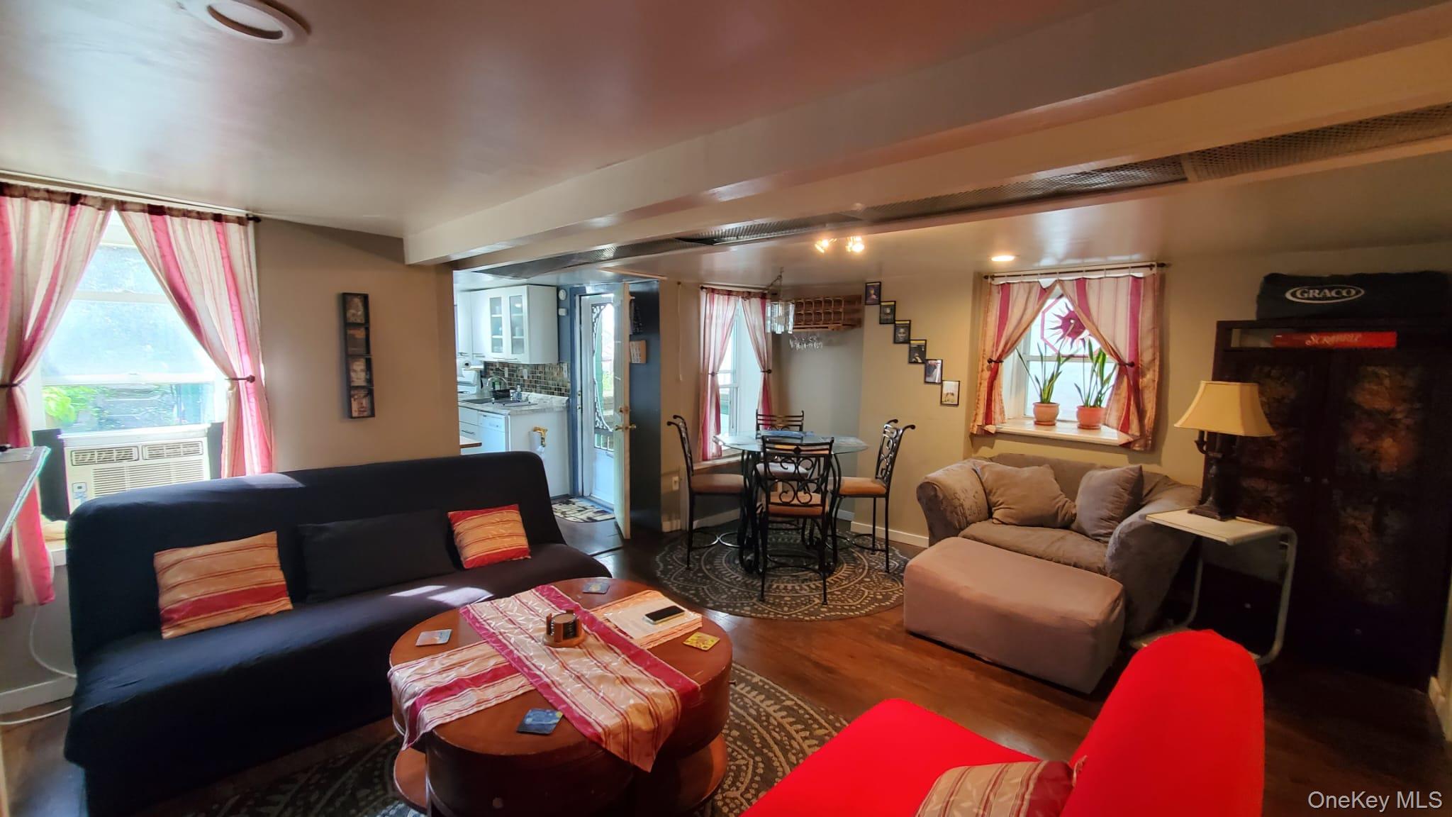 #16 photo, 3430 34th Street, Astoria , NY 11106