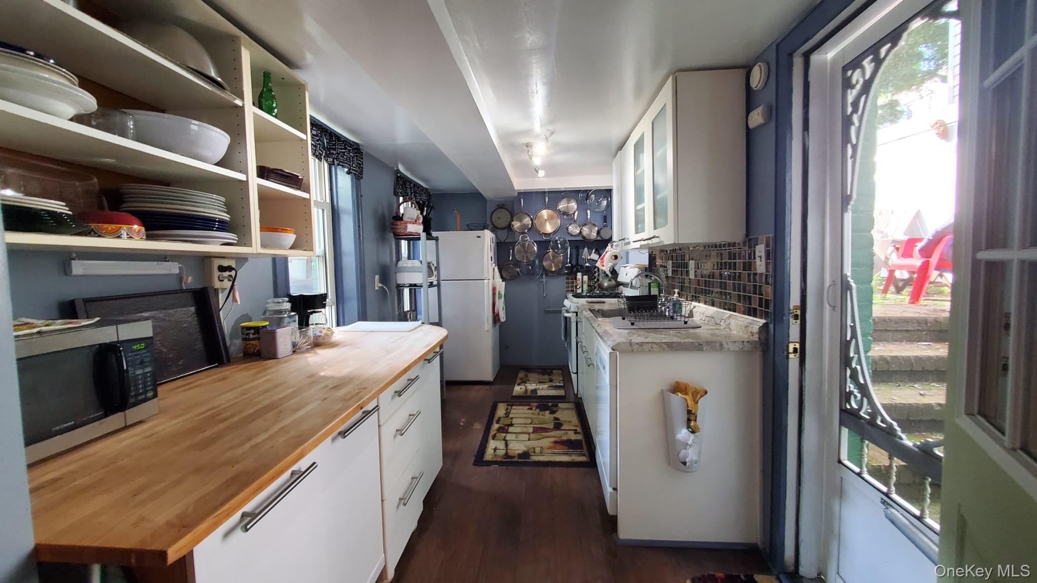 #18 photo, 3430 34th Street, Astoria , NY 11106