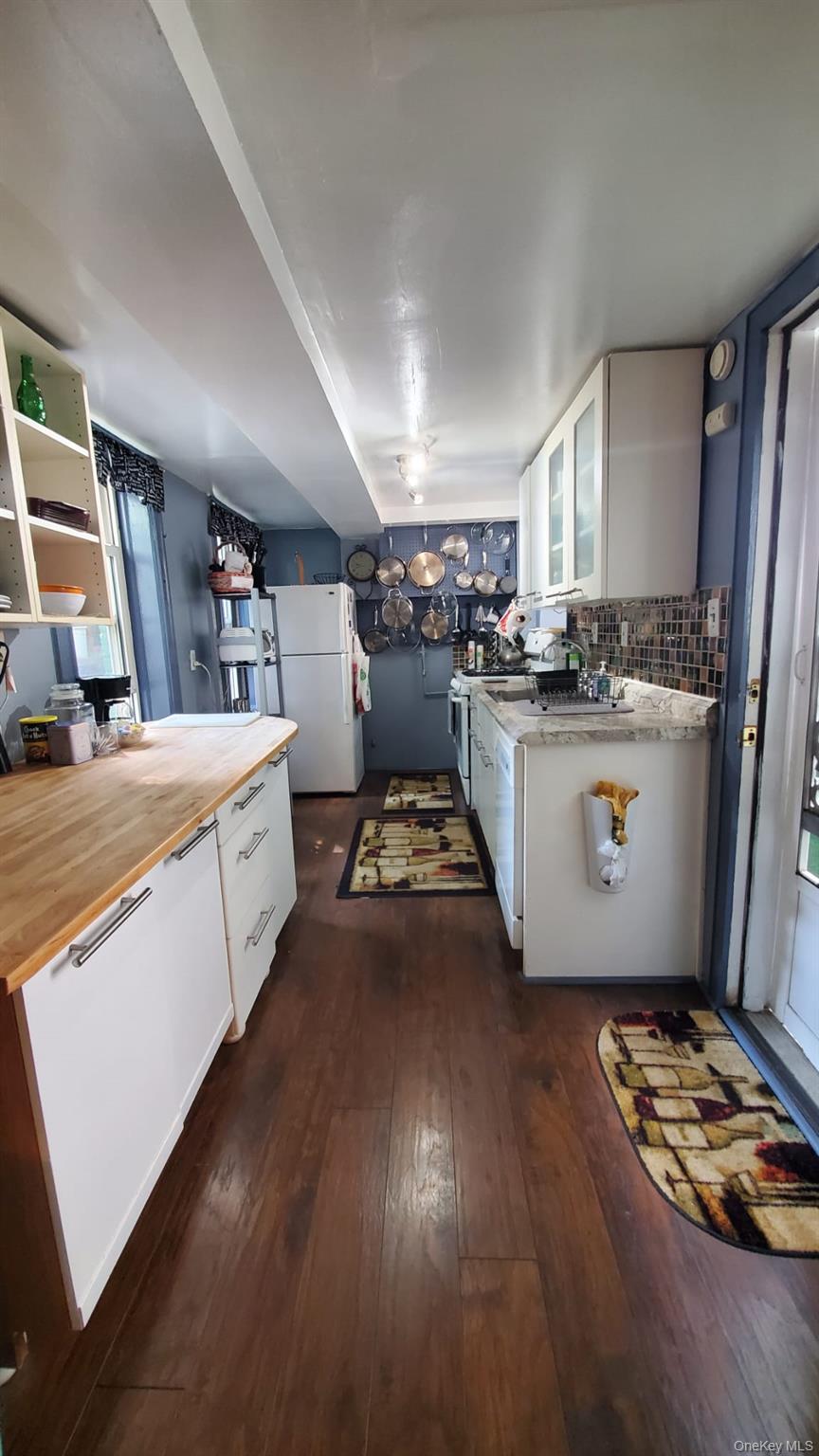 #19 photo, 3430 34th Street, Astoria , NY 11106