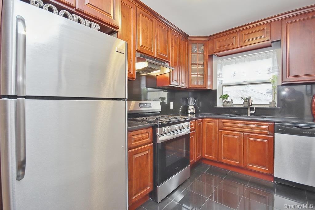 #4 photo, 485 WEBSTER Avenue, New Rochelle , NY 10801