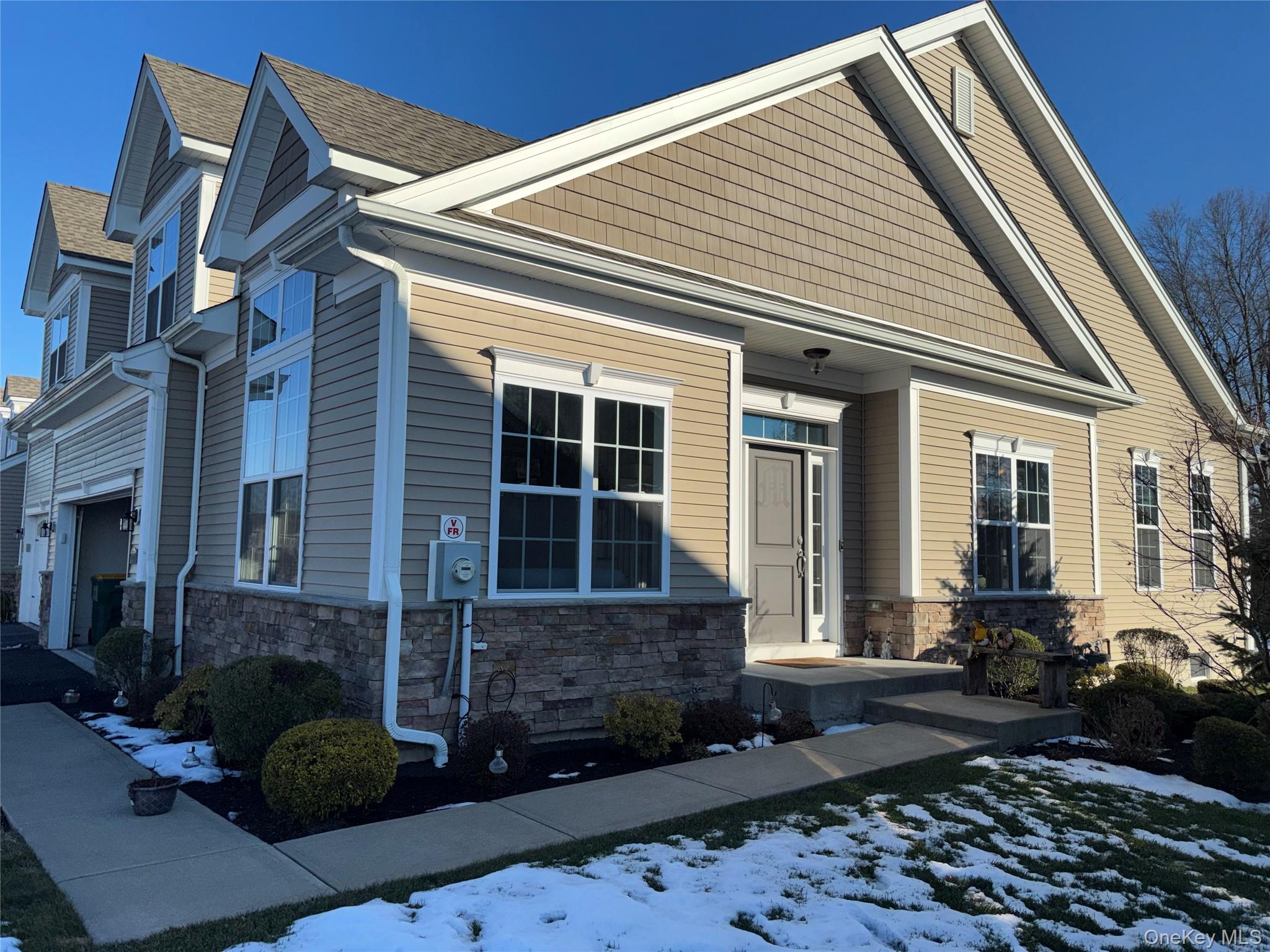 #4 photo, 27 Dutch Court, Wappingers Falls , NY 12590