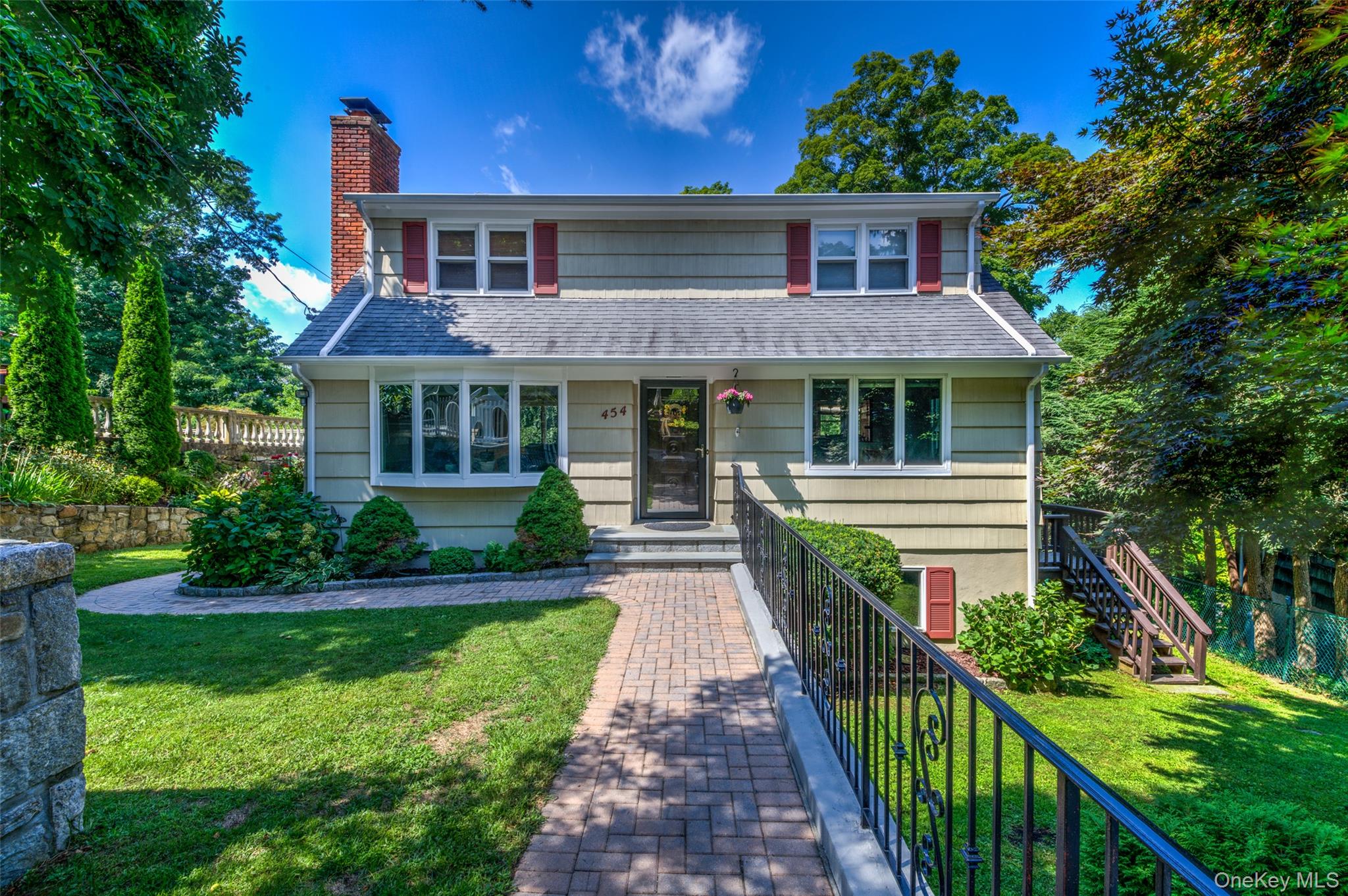 #1 photo, 454 Swanson Drive, Thornwood , NY 10594