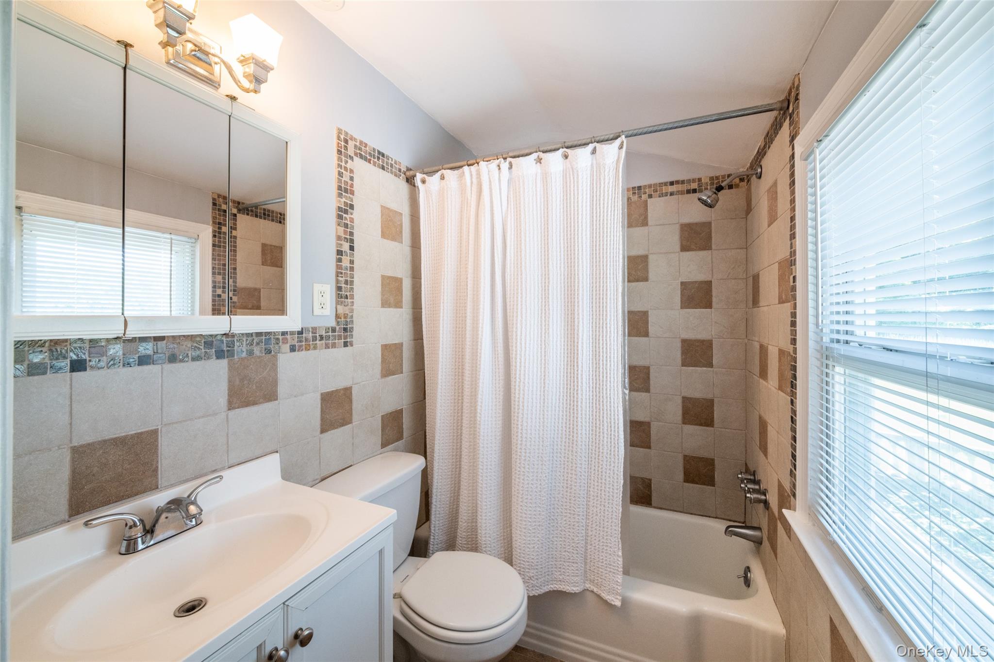 #20 photo, 454 Swanson Drive, Thornwood , NY 10594