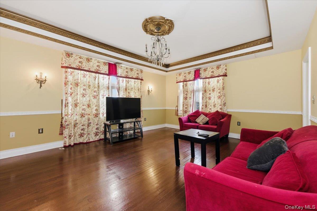 #16 photo, 8 Eastway, Bronxville , NY 10708