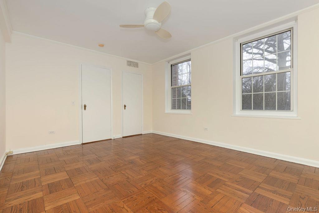 #13 photo, 1340 Midland Avenue, Bronxville , NY 10708