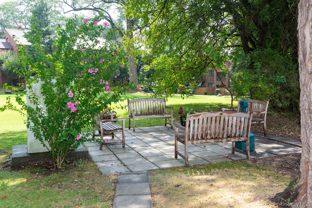 #19 photo, 1340 Midland Avenue, Bronxville , NY 10708