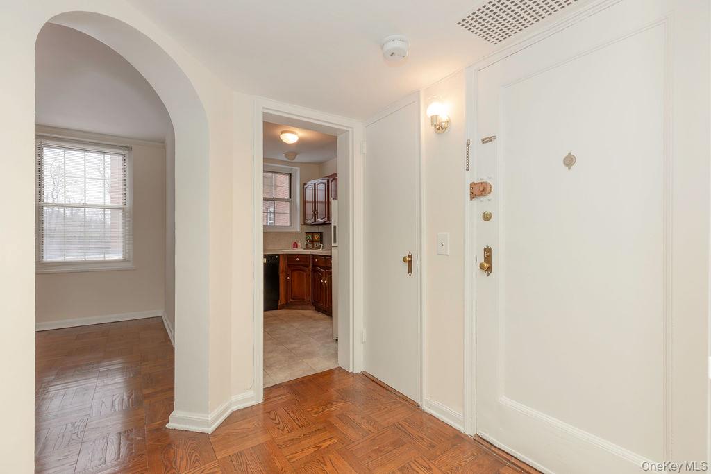#3 photo, 1340 Midland Avenue, Bronxville , NY 10708