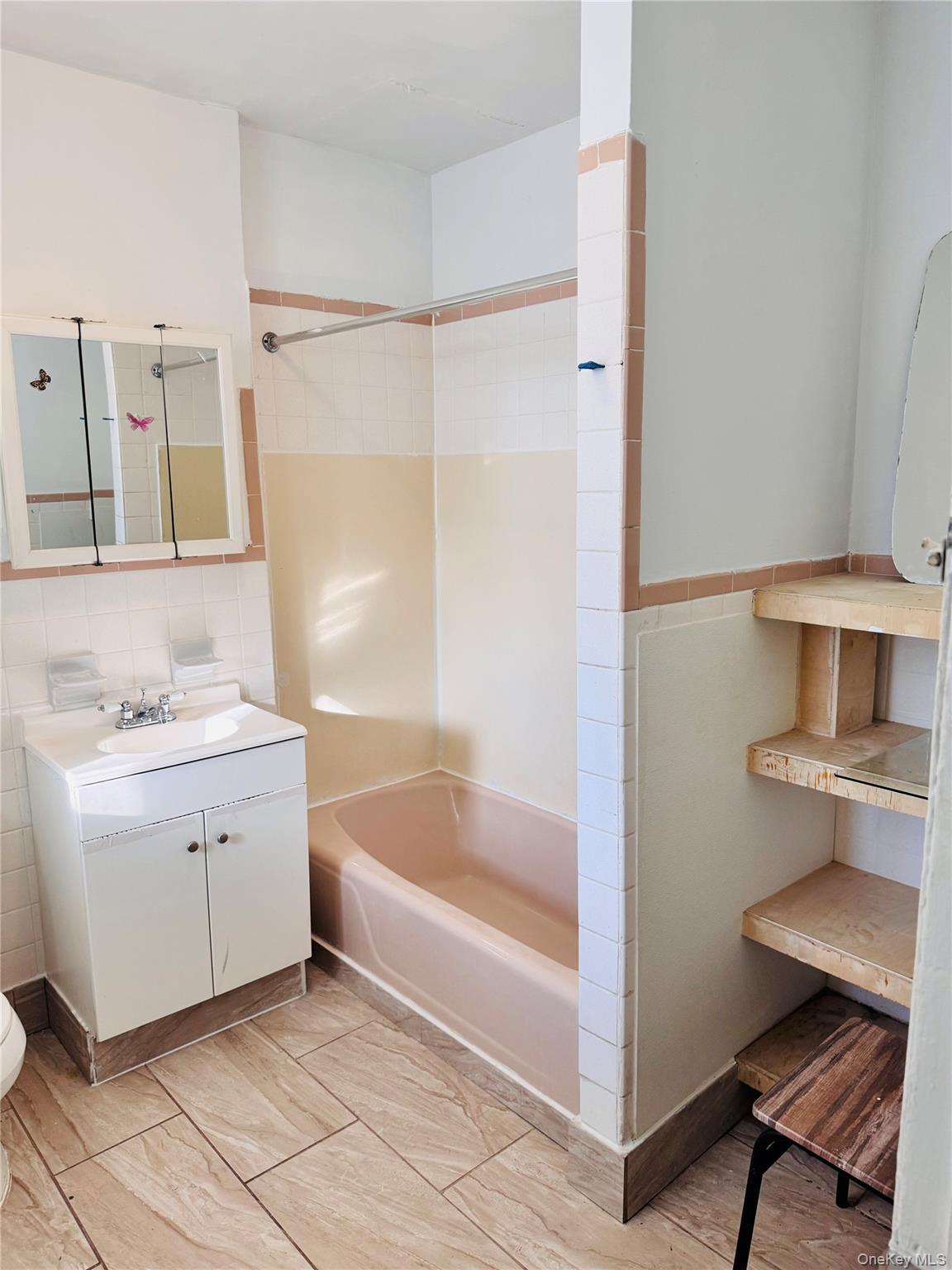 #13 photo, 121 Linden Street, Yonkers , NY 10701