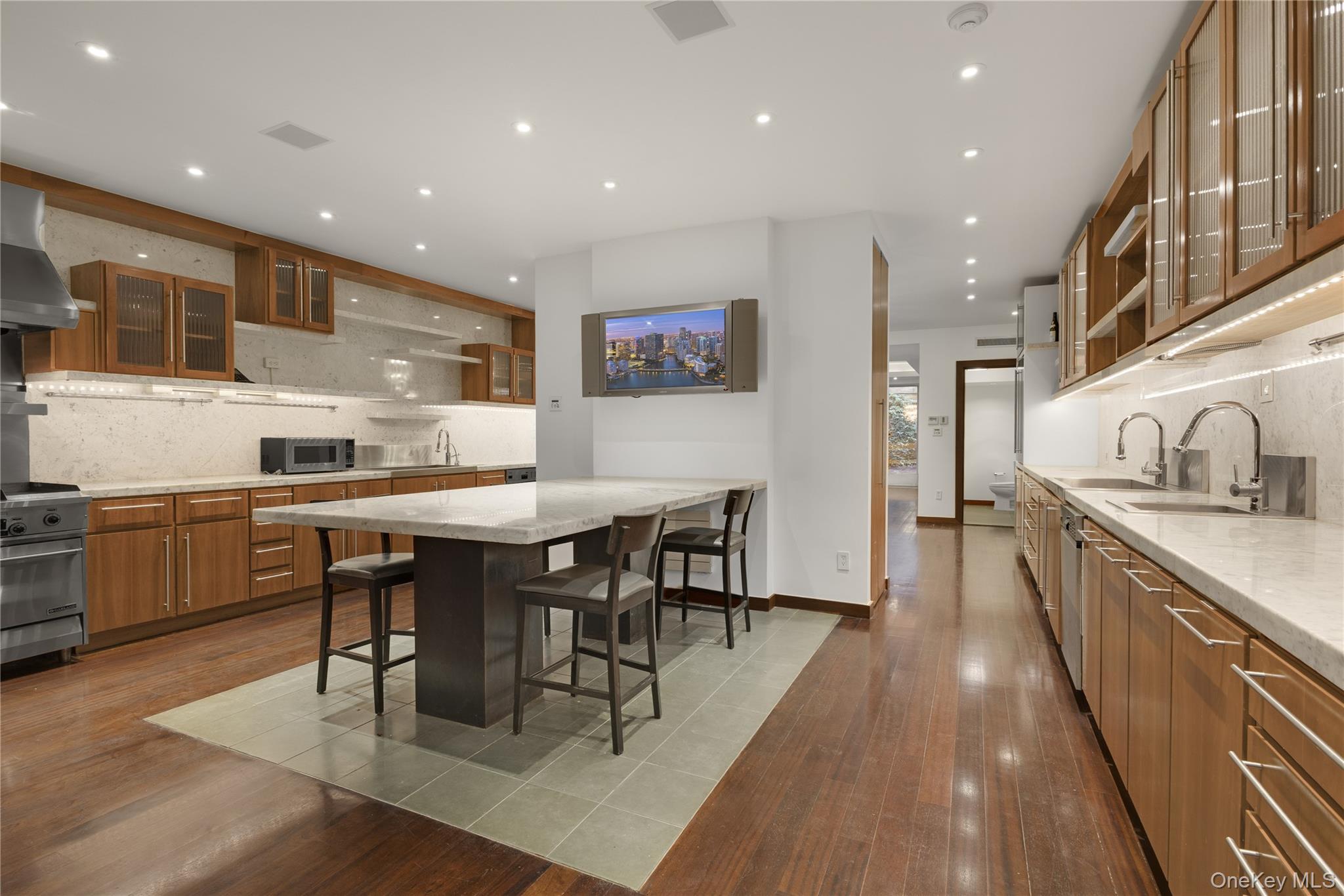 #7 photo, 247 Central Park, New York (Manhattan) , NY 10024