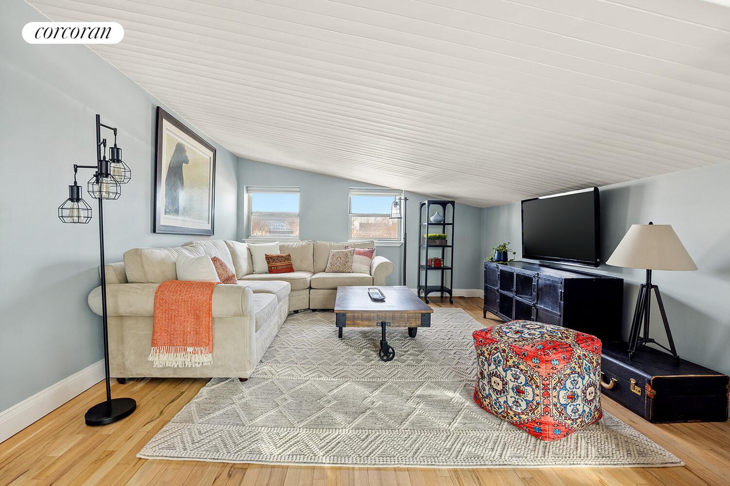 #10 photo, 327 4TH Street, 브루클린 Park Slope , NY 11215