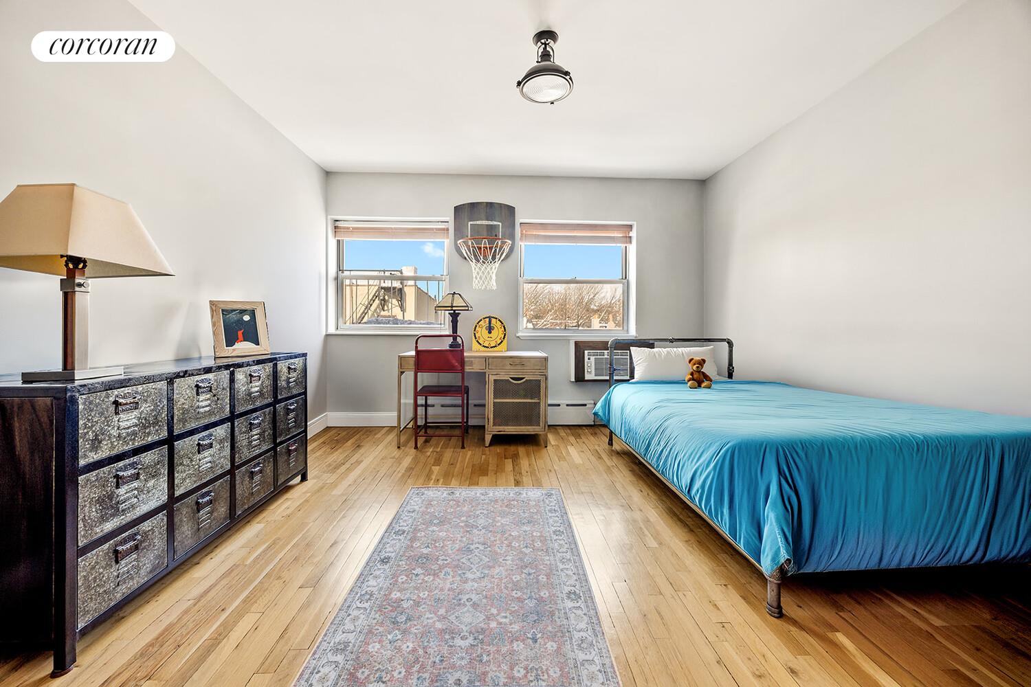 #8 photo, 327 4TH Street, 브루클린 Park Slope , NY 11215