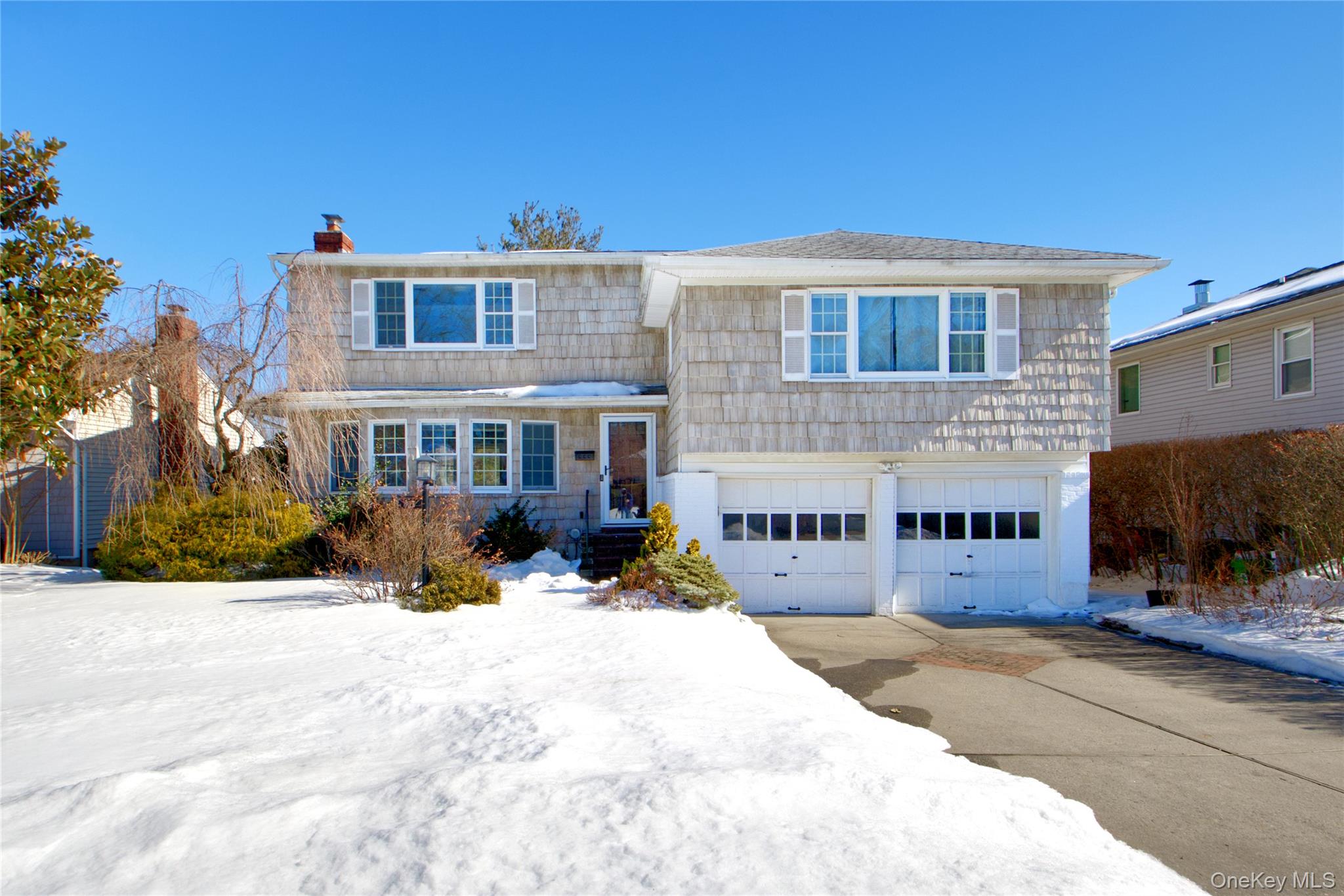 #1 photo, 107 Hayes Street, Garden City , NY 11530